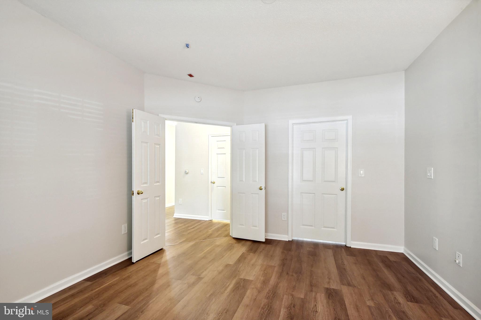 EDGEWATER AT TOWN CENTER - Residential Lease