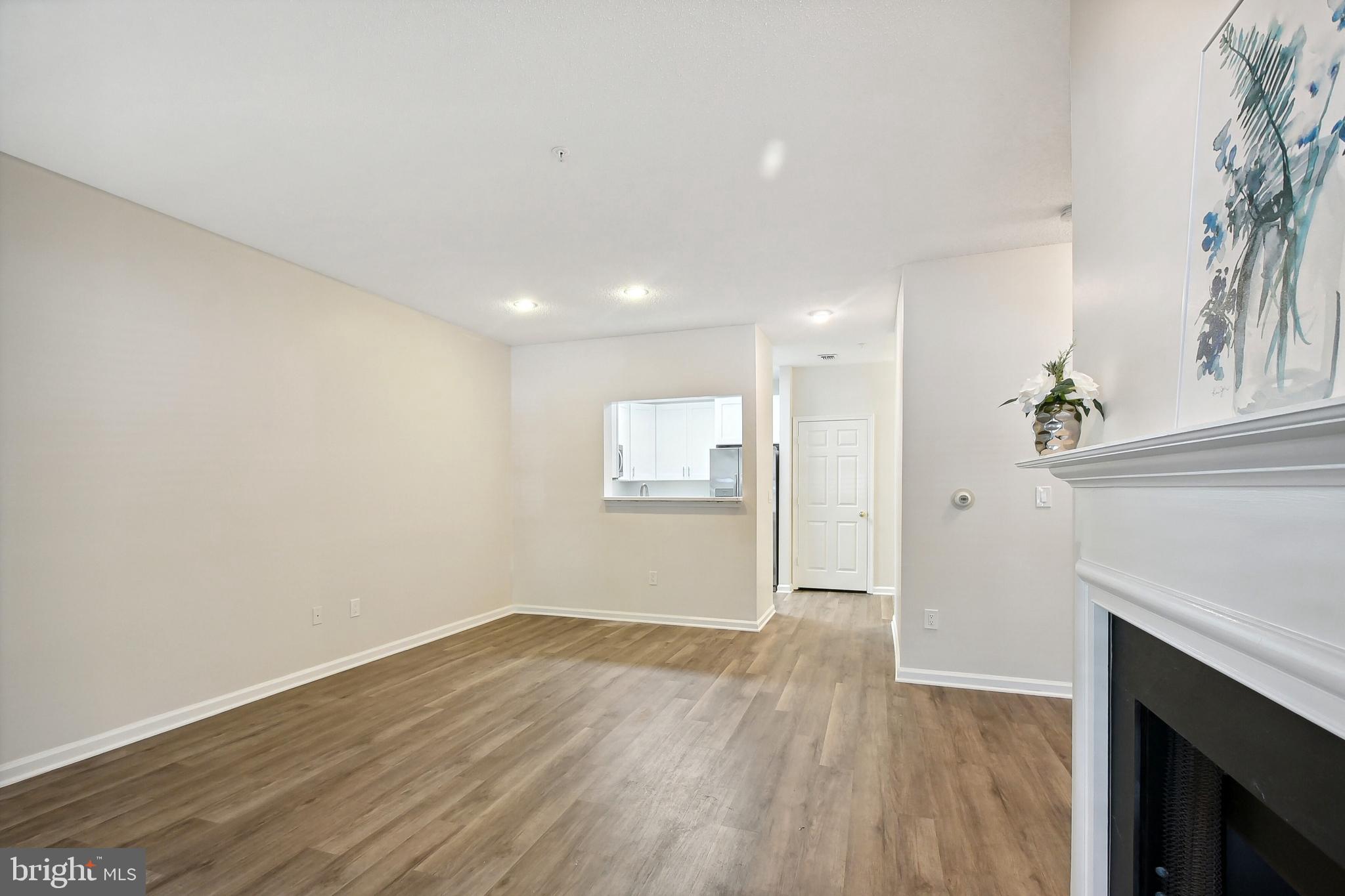 EDGEWATER AT TOWN CENTER - Residential Lease