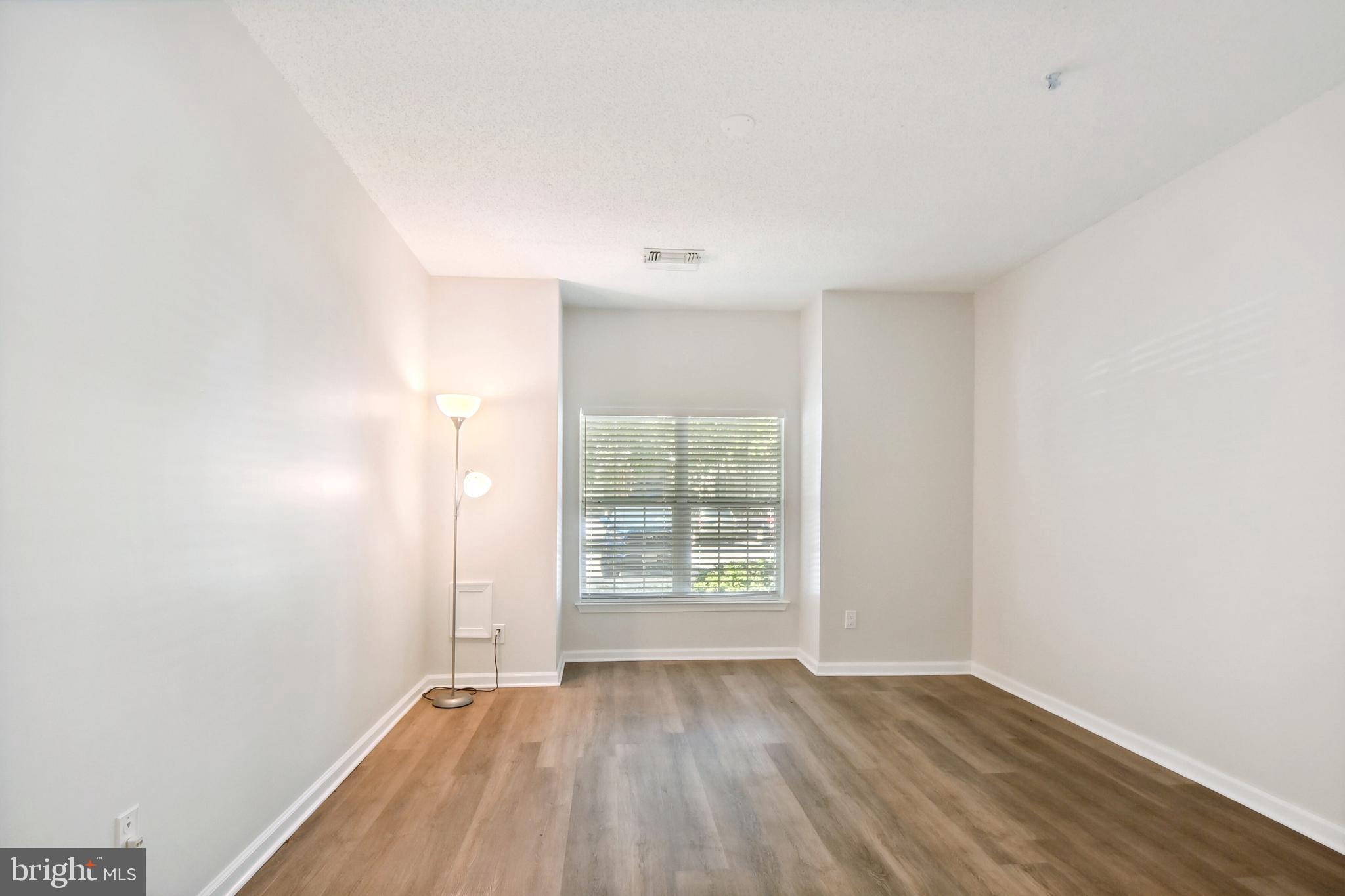 EDGEWATER AT TOWN CENTER - Residential Lease