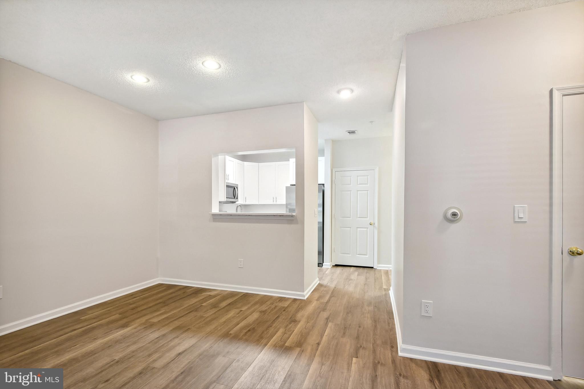 EDGEWATER AT TOWN CENTER - Residential Lease