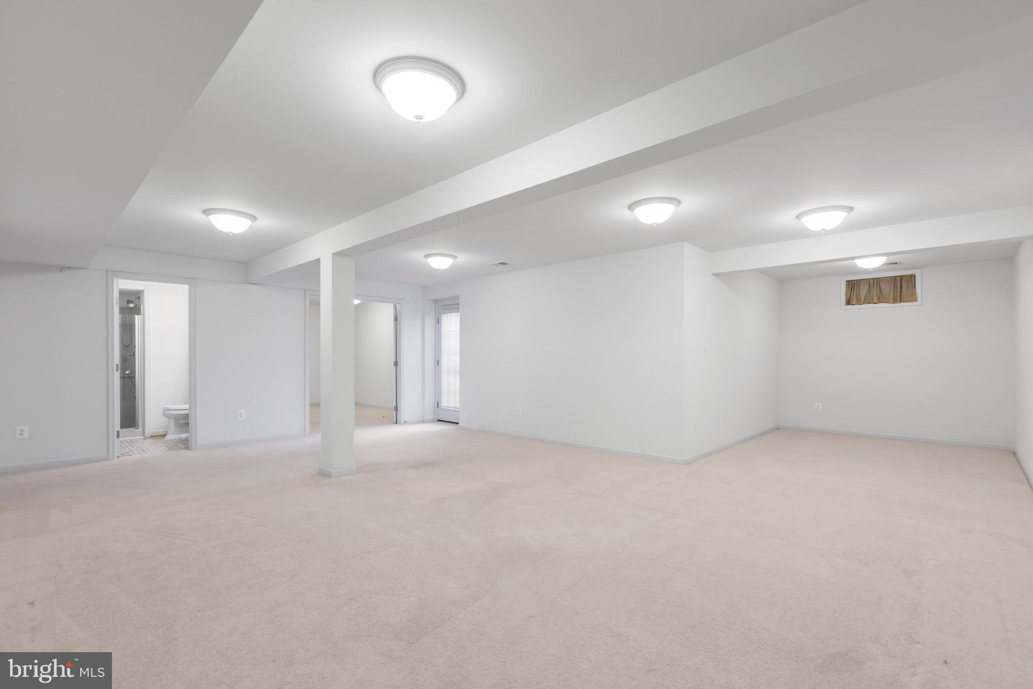 VIRGINIA HERITAGE AT LEE'S PARK - Residential