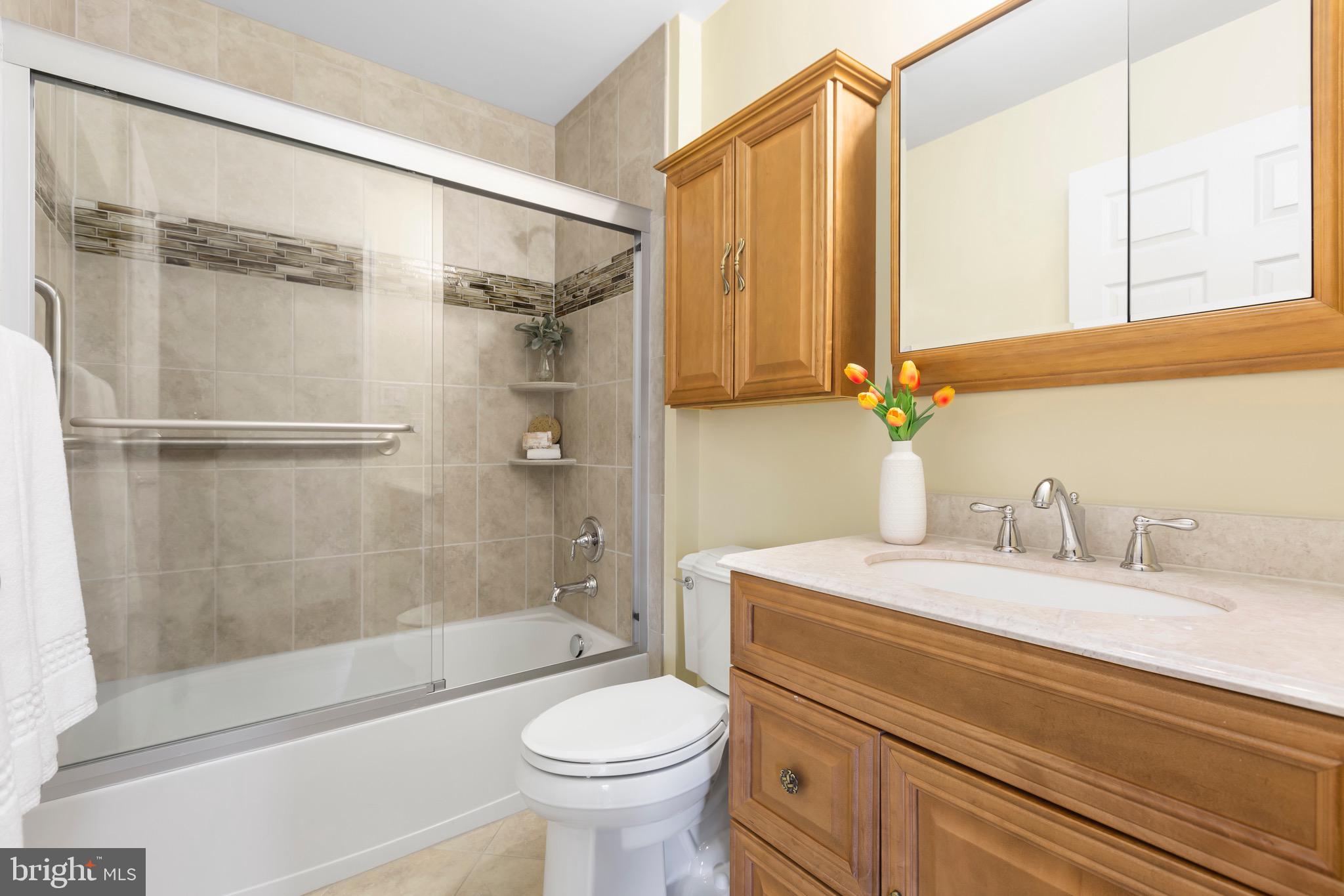 VIRGINIA HERITAGE AT LEE'S PARK - Residential