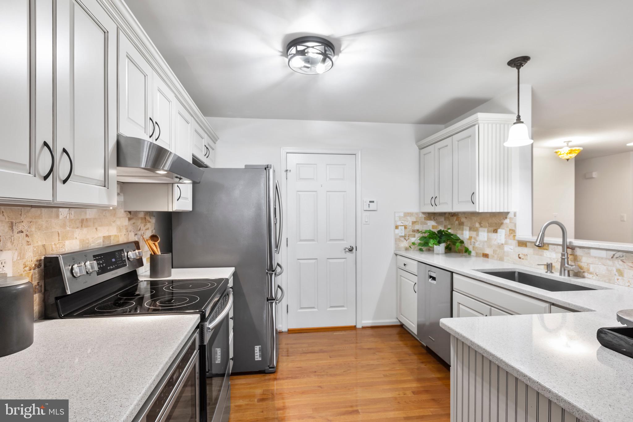 VIRGINIA HERITAGE AT LEE'S PARK - Residential