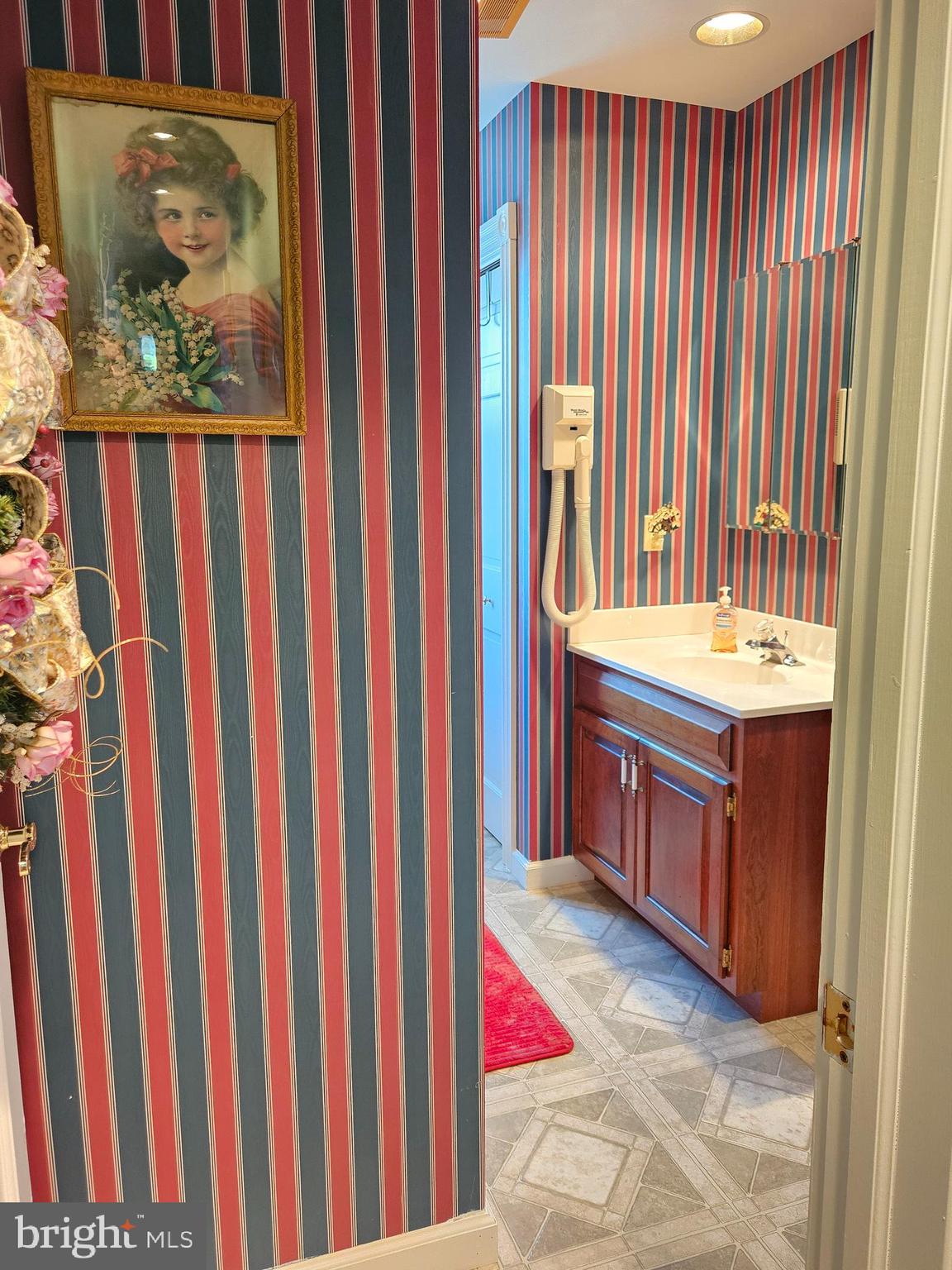 ELLIOTTSBURG - Residential