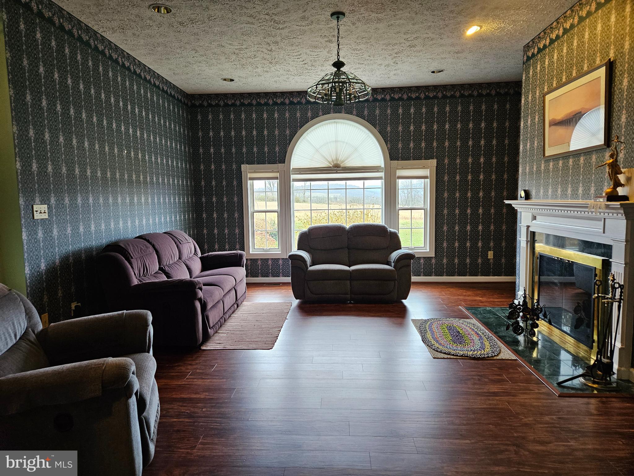 ELLIOTTSBURG - Residential