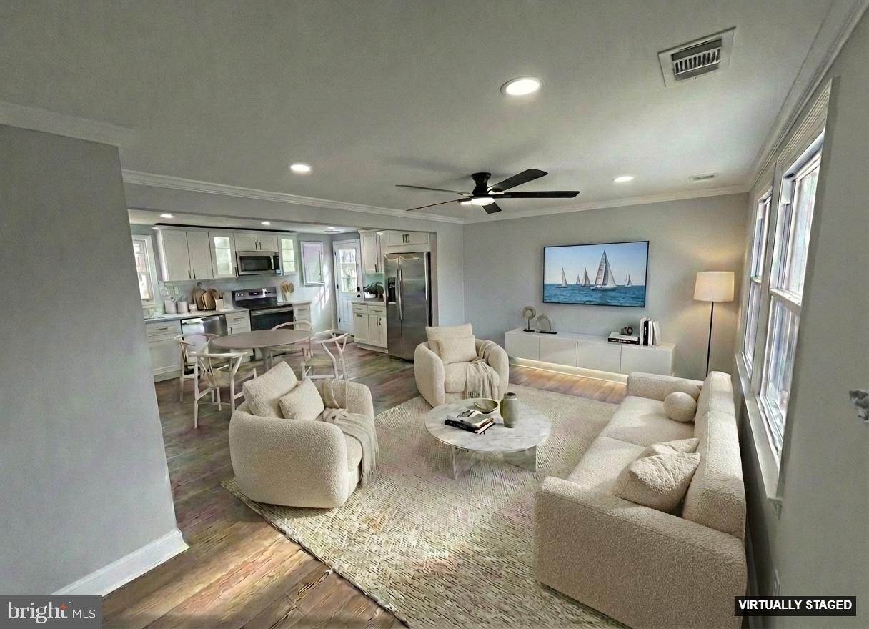 RIVERA BEACH - Residential