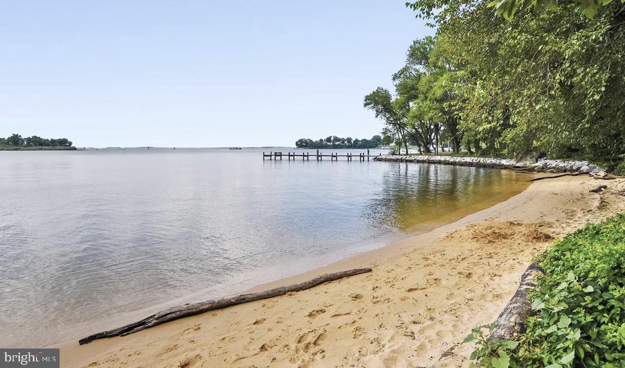 RIVERA BEACH - Residential