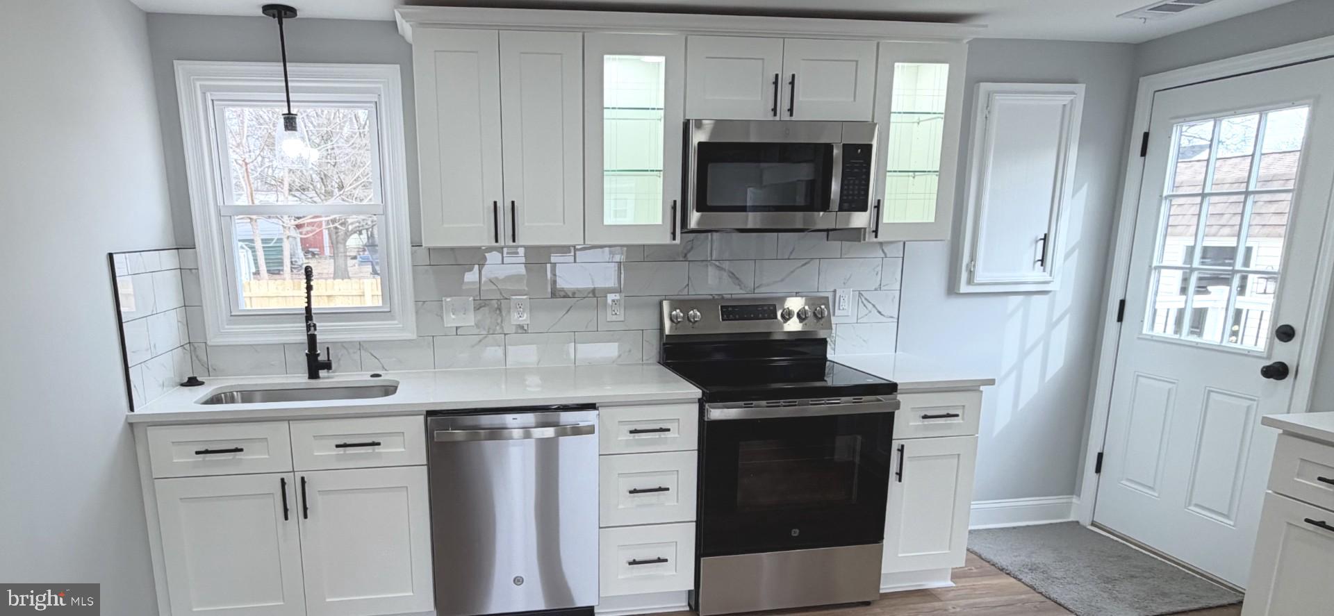 RIVERA BEACH - Residential