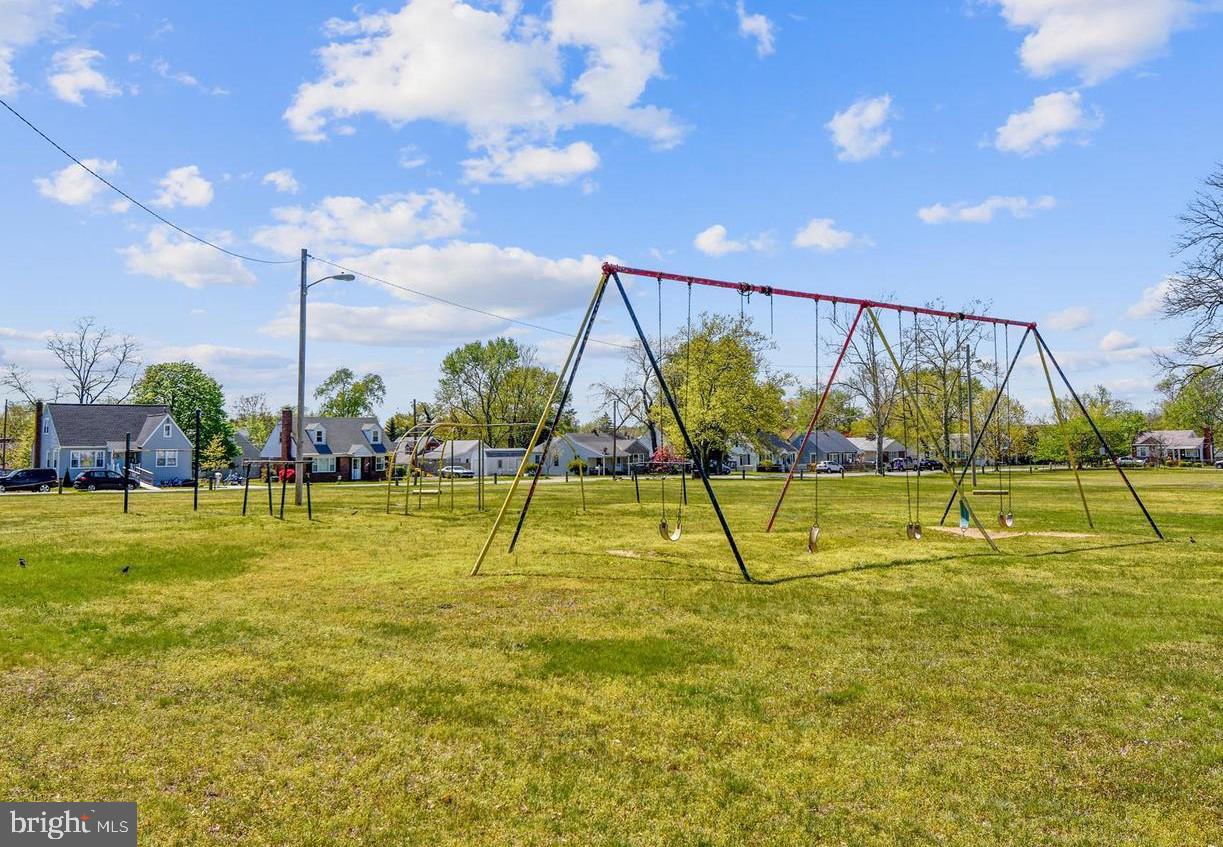 RIVERA BEACH - Residential