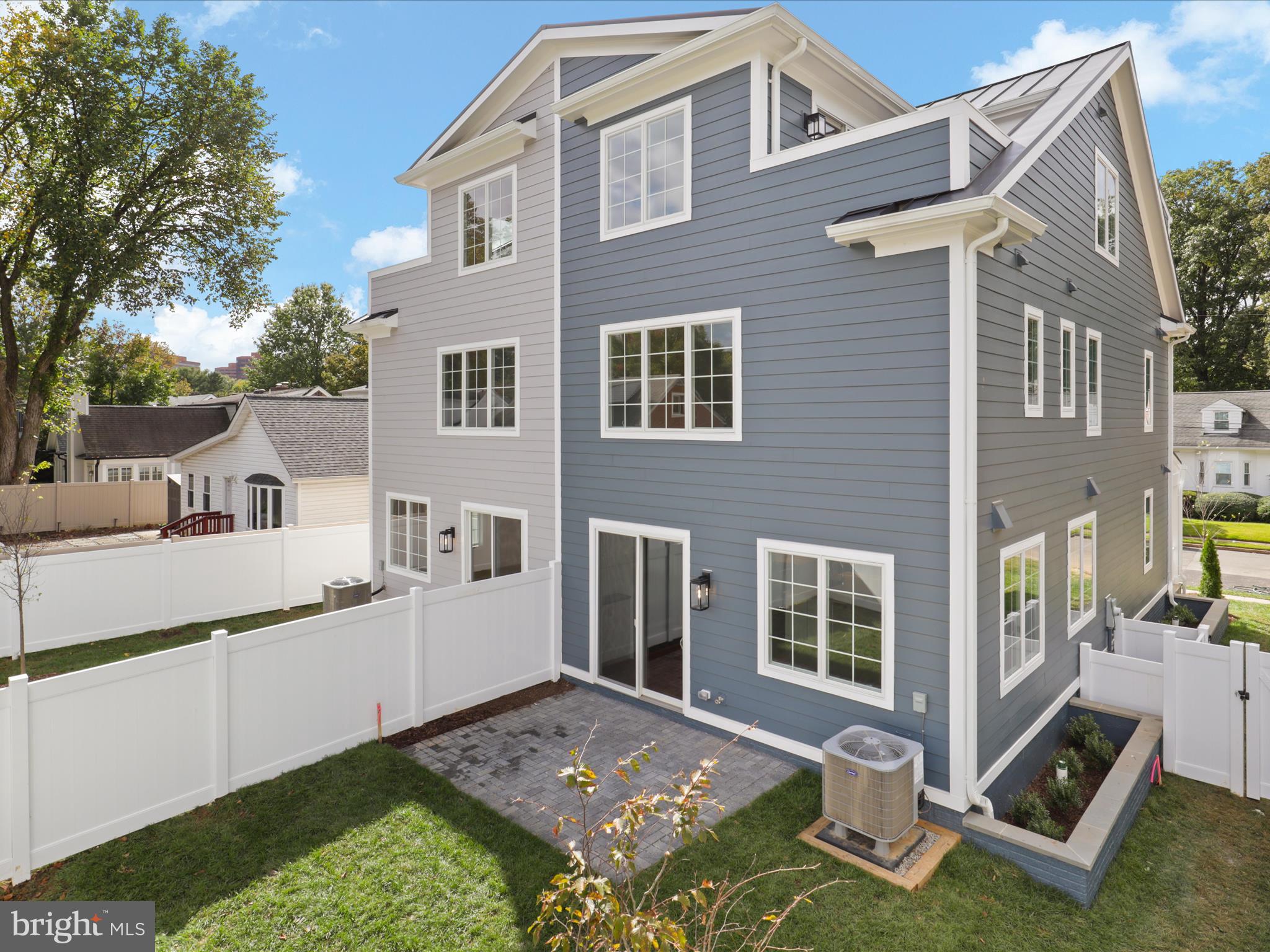 NORTH HIGHLAND - Residential