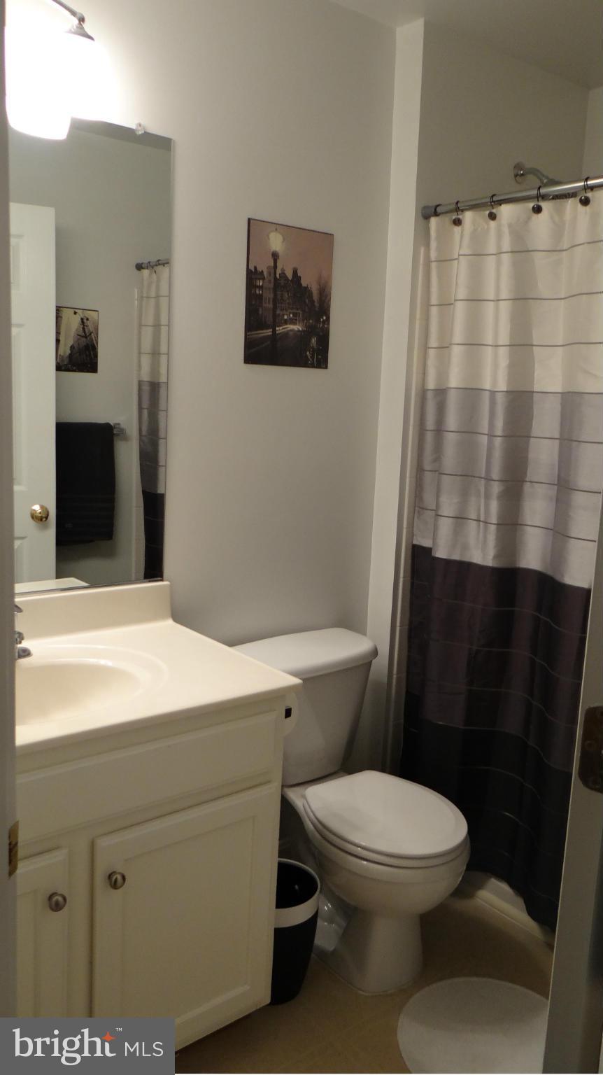 AZALEA WOODS - Residential Lease