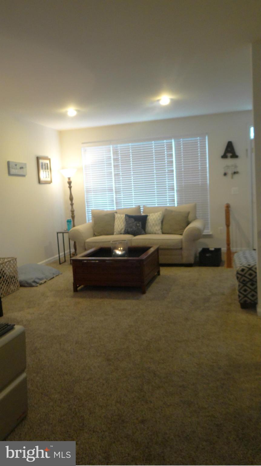 AZALEA WOODS - Residential Lease