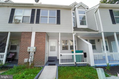 Photo of 7 Brian Court, NEW CASTLE, DE 19720 (MLS # DENC2091278)
