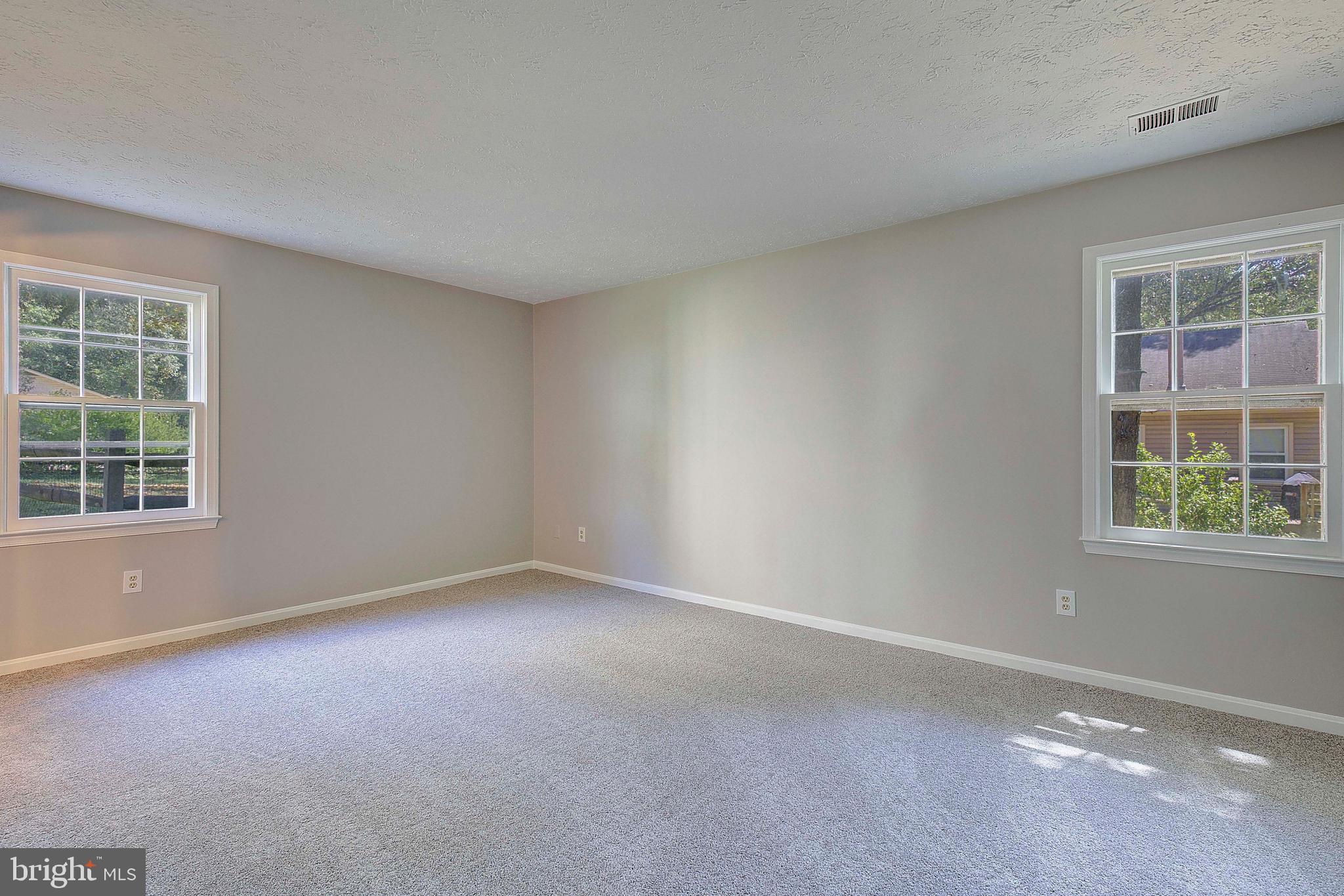 SENTRY WOODS - Residential