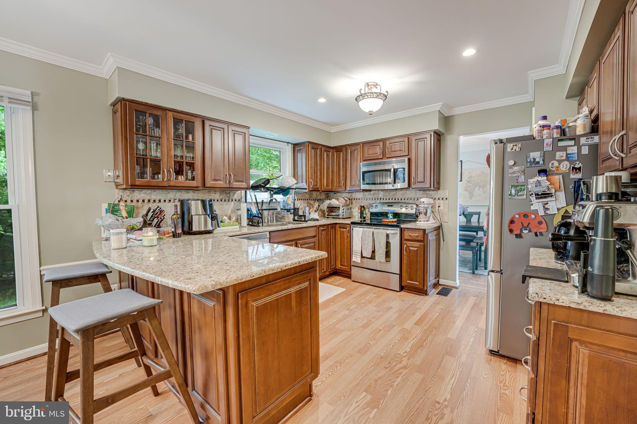 LONGWOOD KNOLLS - Residential Lease