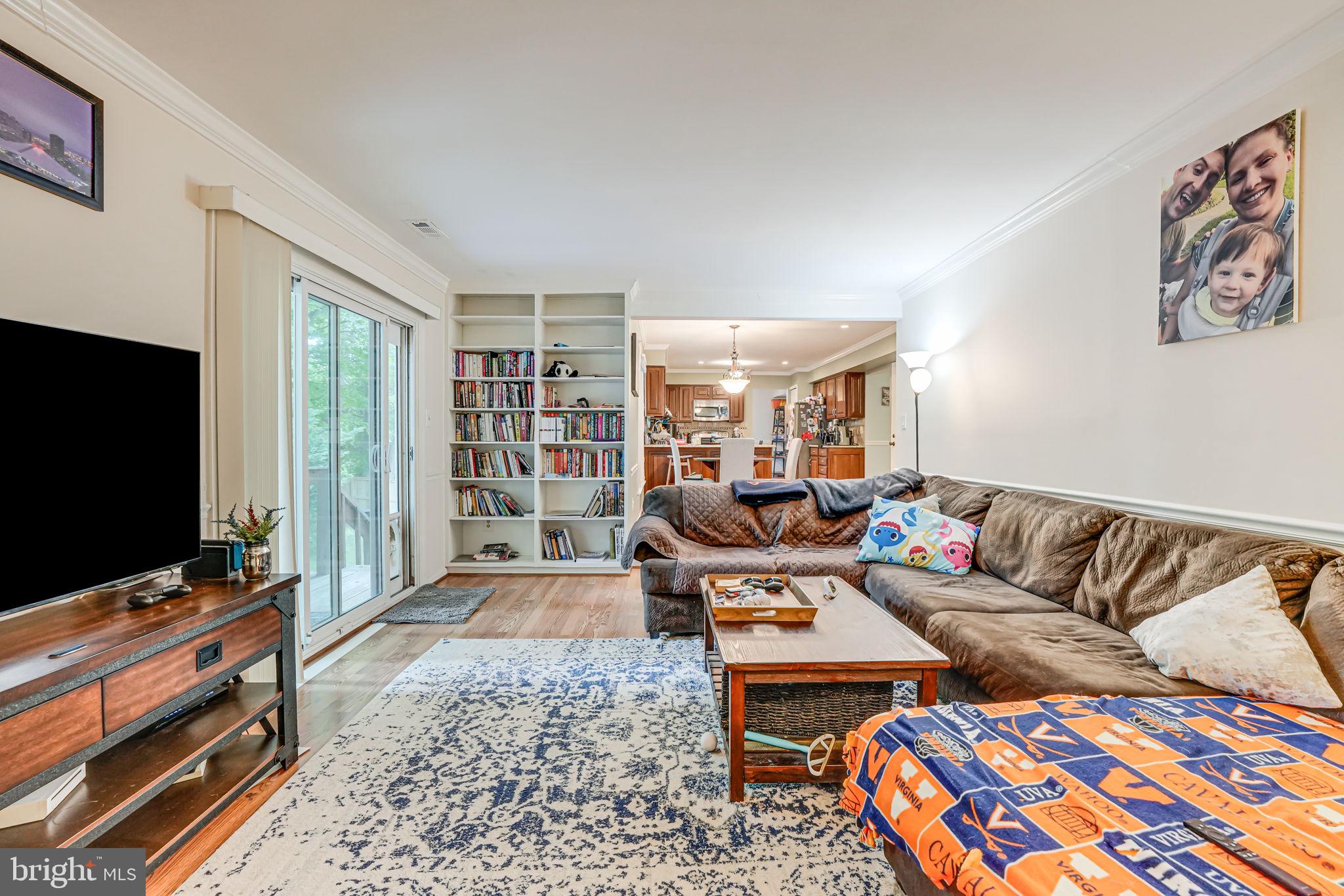 LONGWOOD KNOLLS - Residential Lease