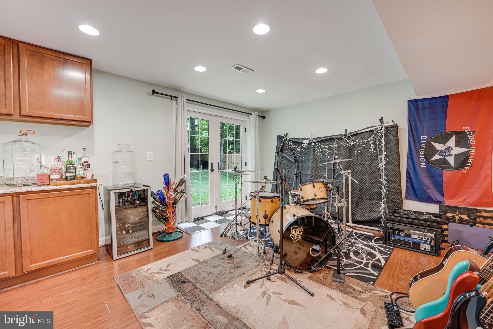 LONGWOOD KNOLLS - Residential Lease