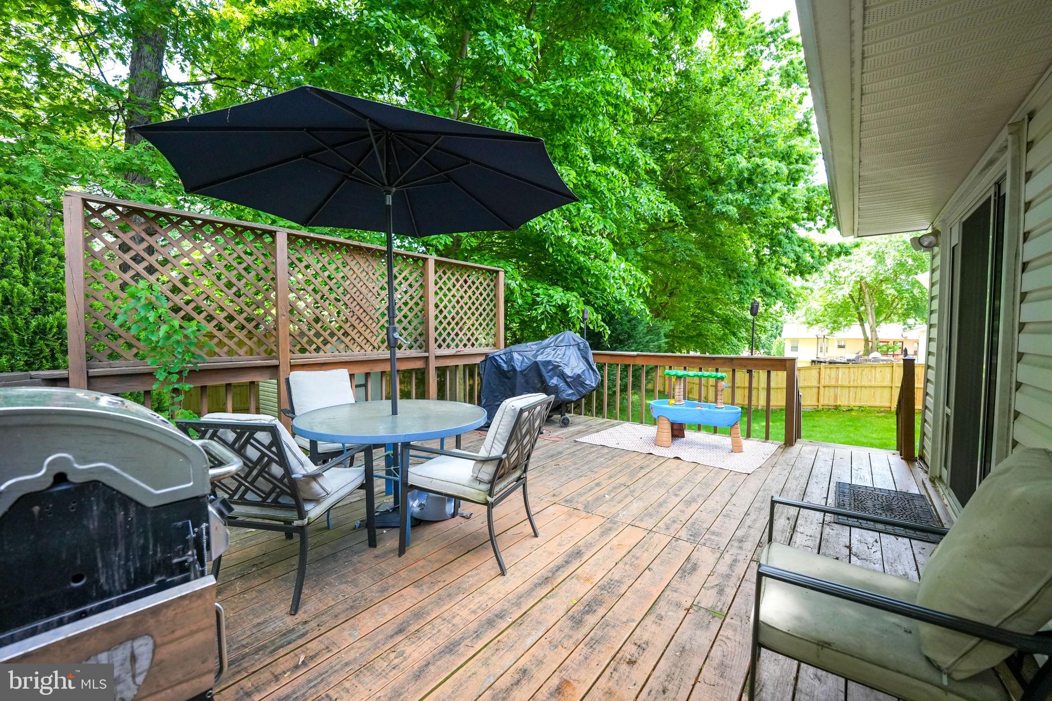 LONGWOOD KNOLLS - Residential Lease