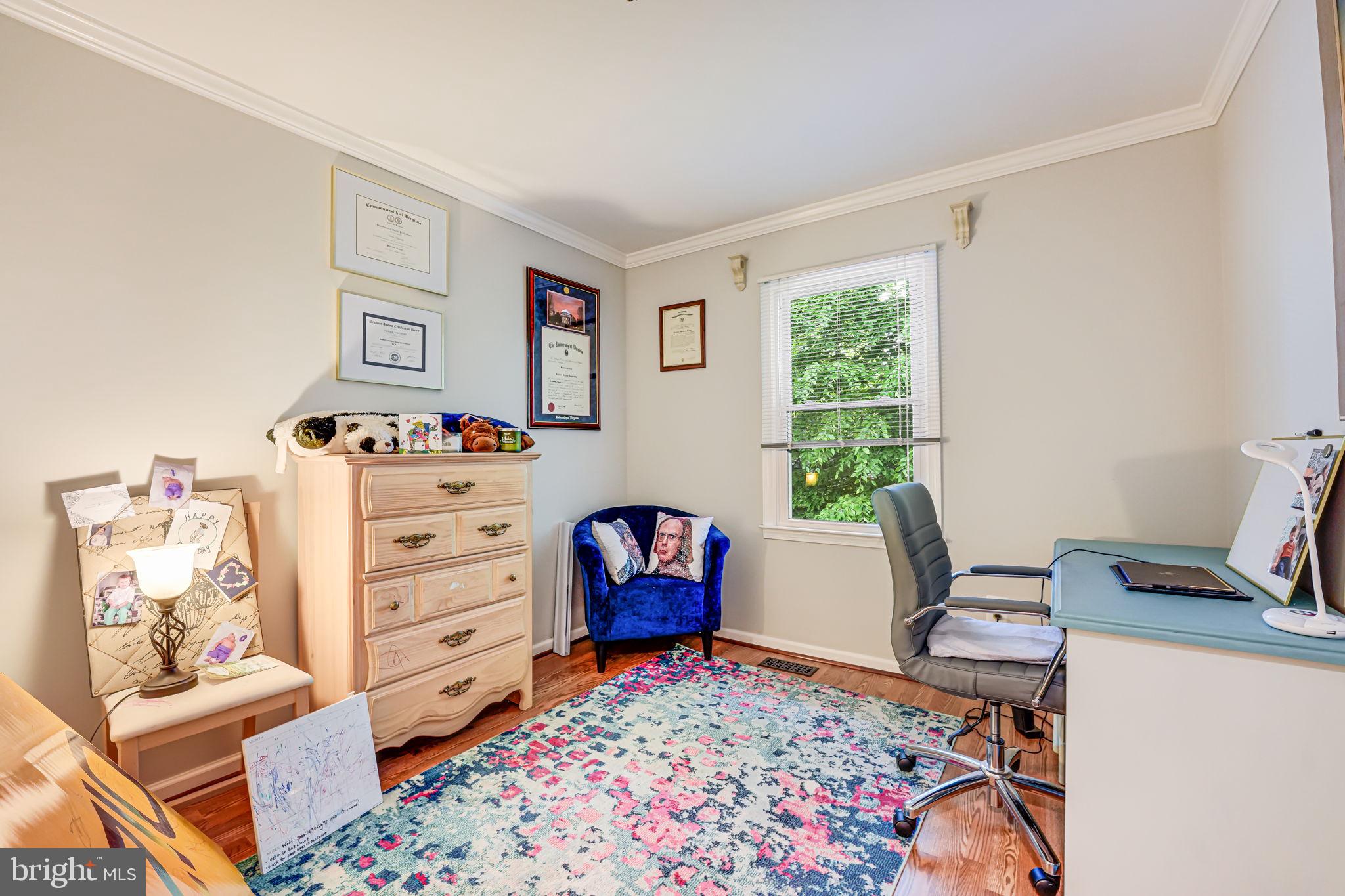 LONGWOOD KNOLLS - Residential Lease