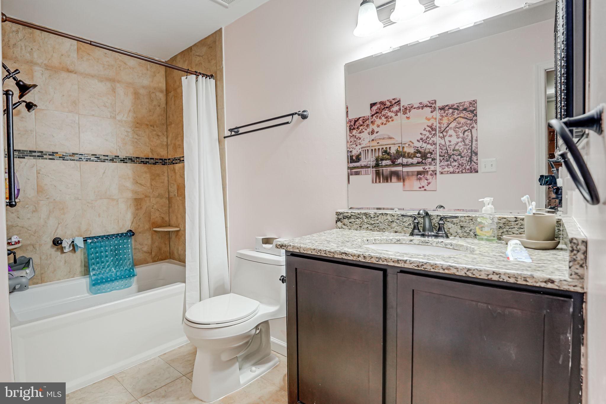 LONGWOOD KNOLLS - Residential Lease