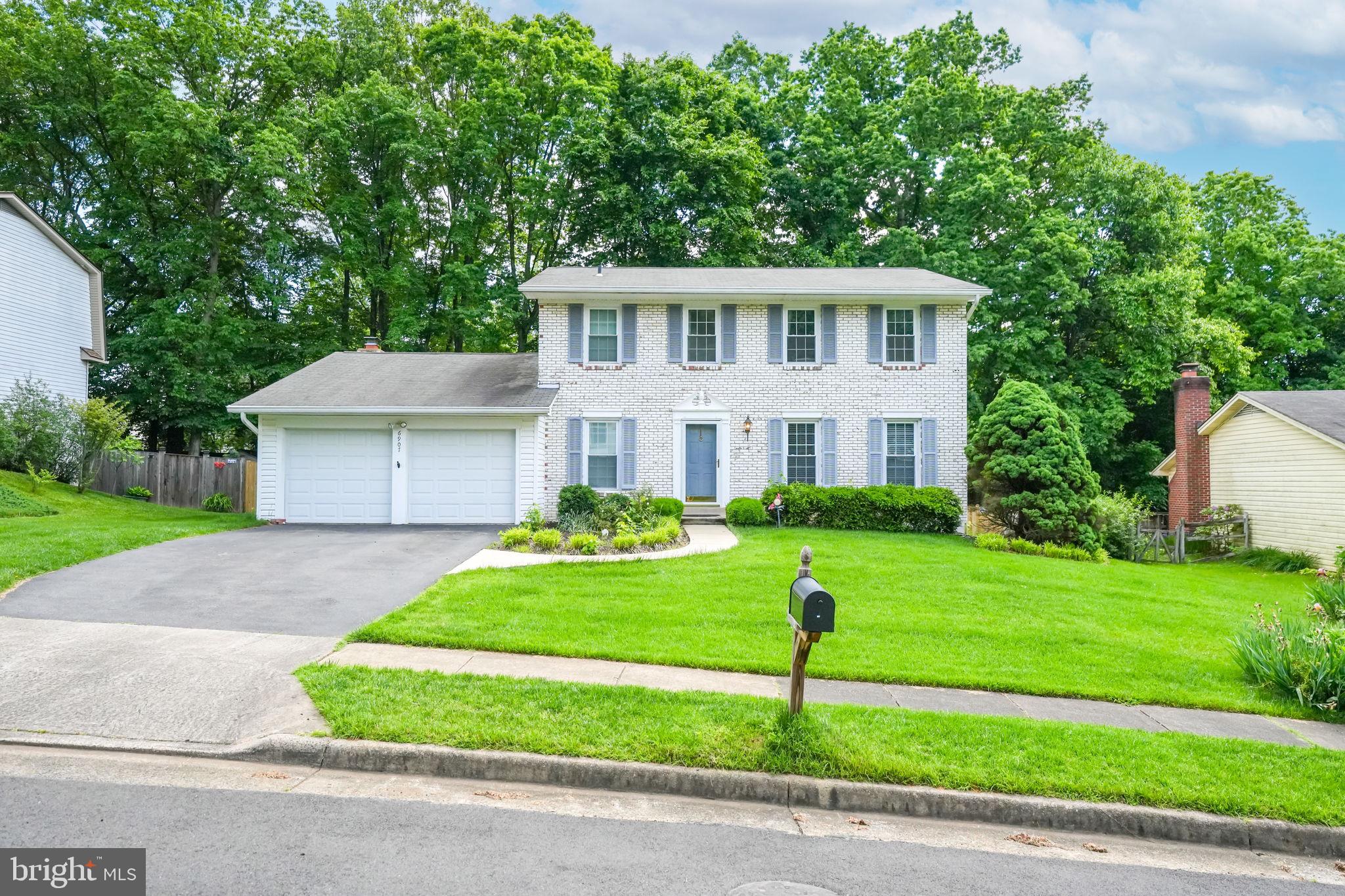 LONGWOOD KNOLLS - Residential Lease