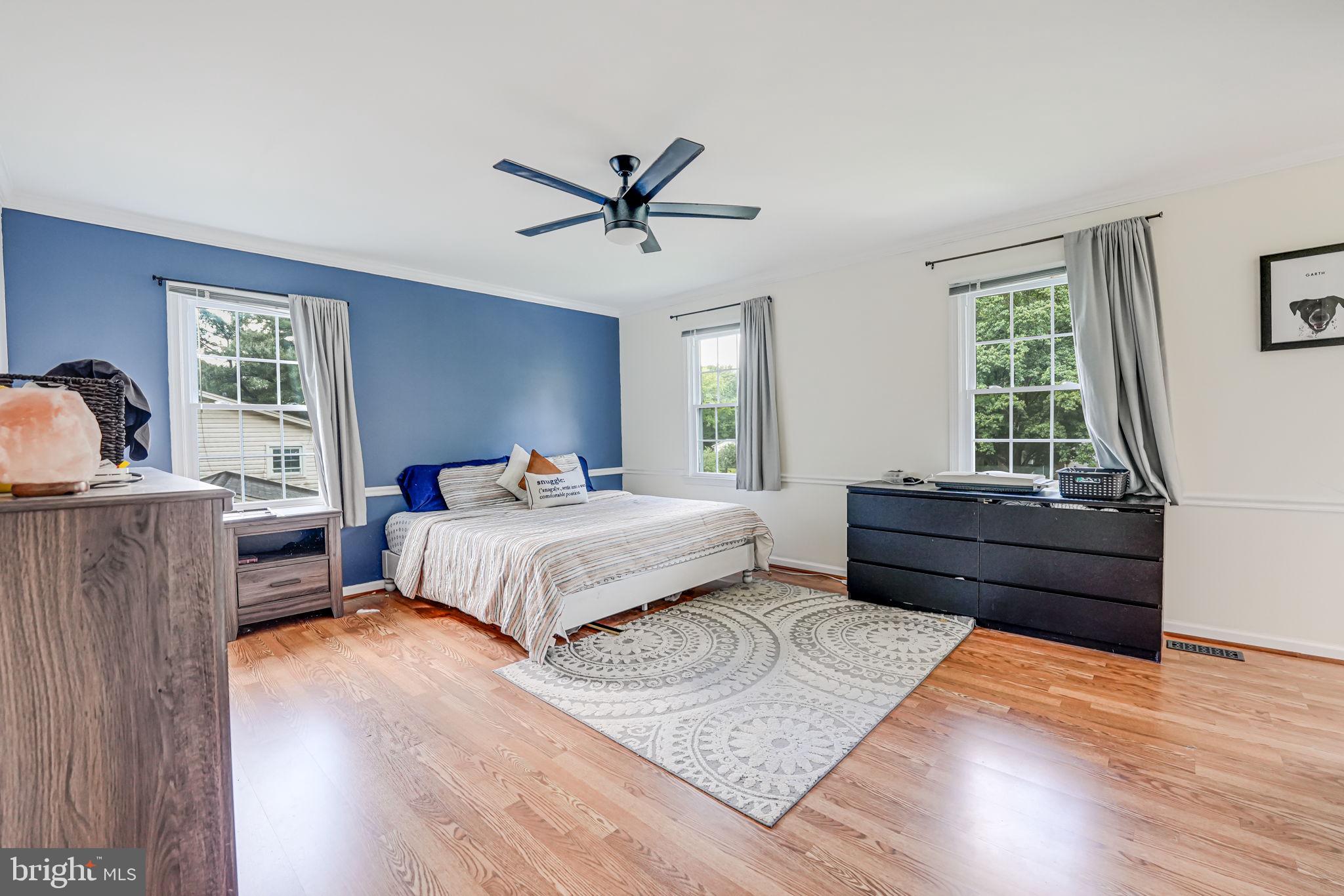 LONGWOOD KNOLLS - Residential Lease