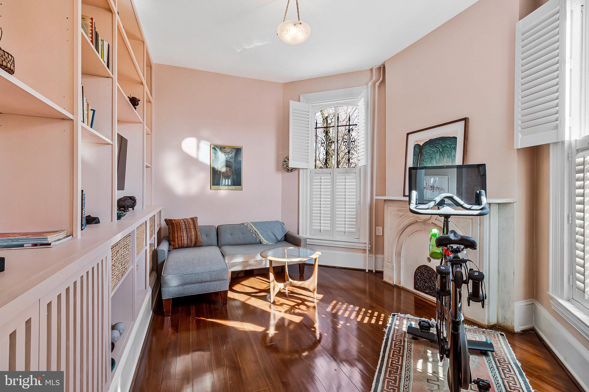 LEDROIT PARK - Residential Income