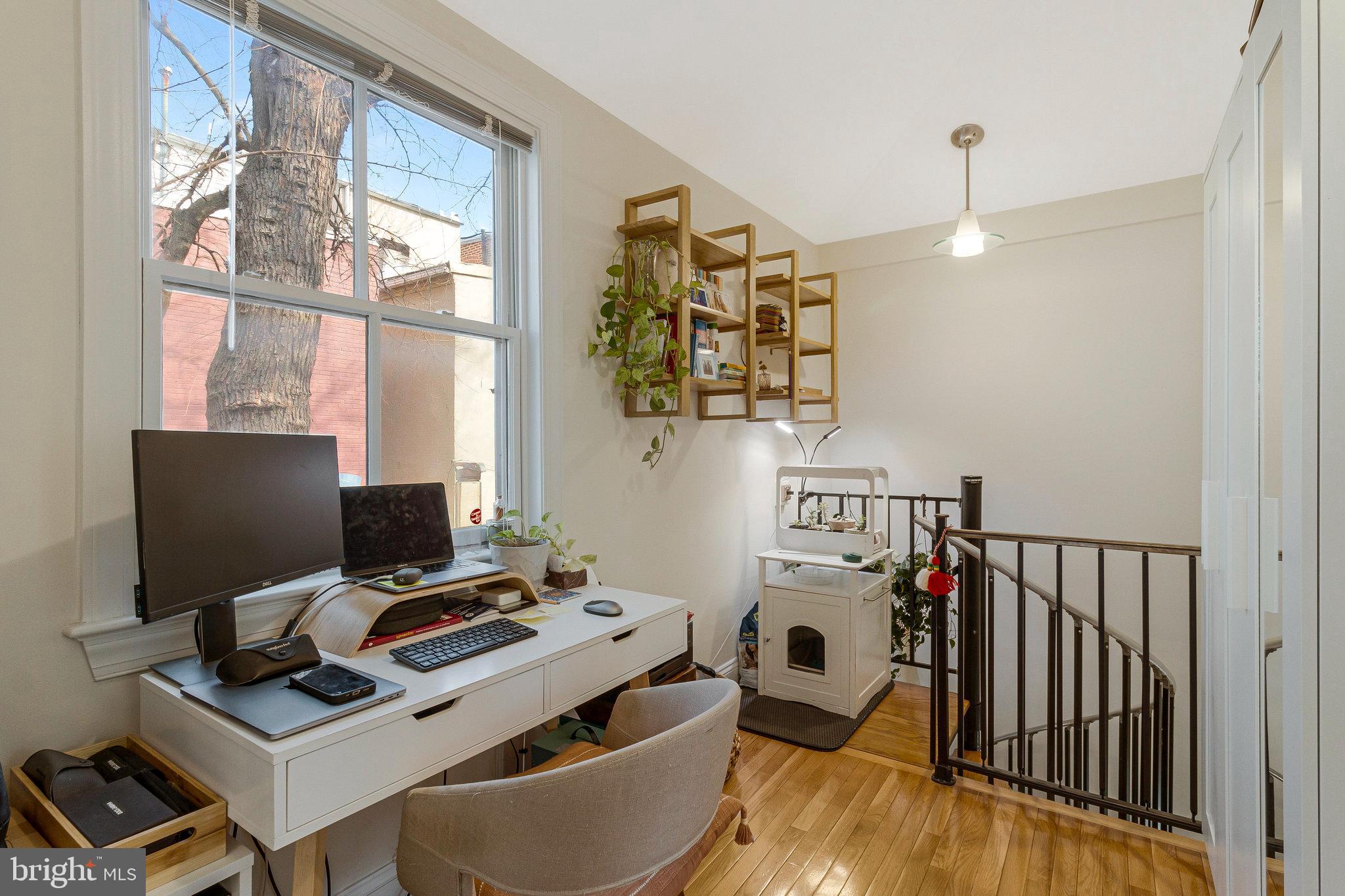 LEDROIT PARK - Residential Income
