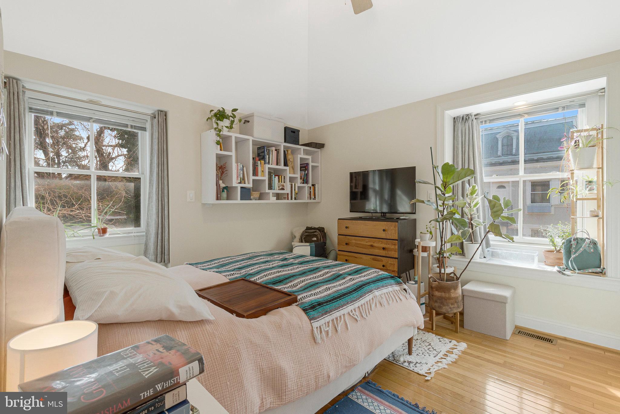 LEDROIT PARK - Residential Income