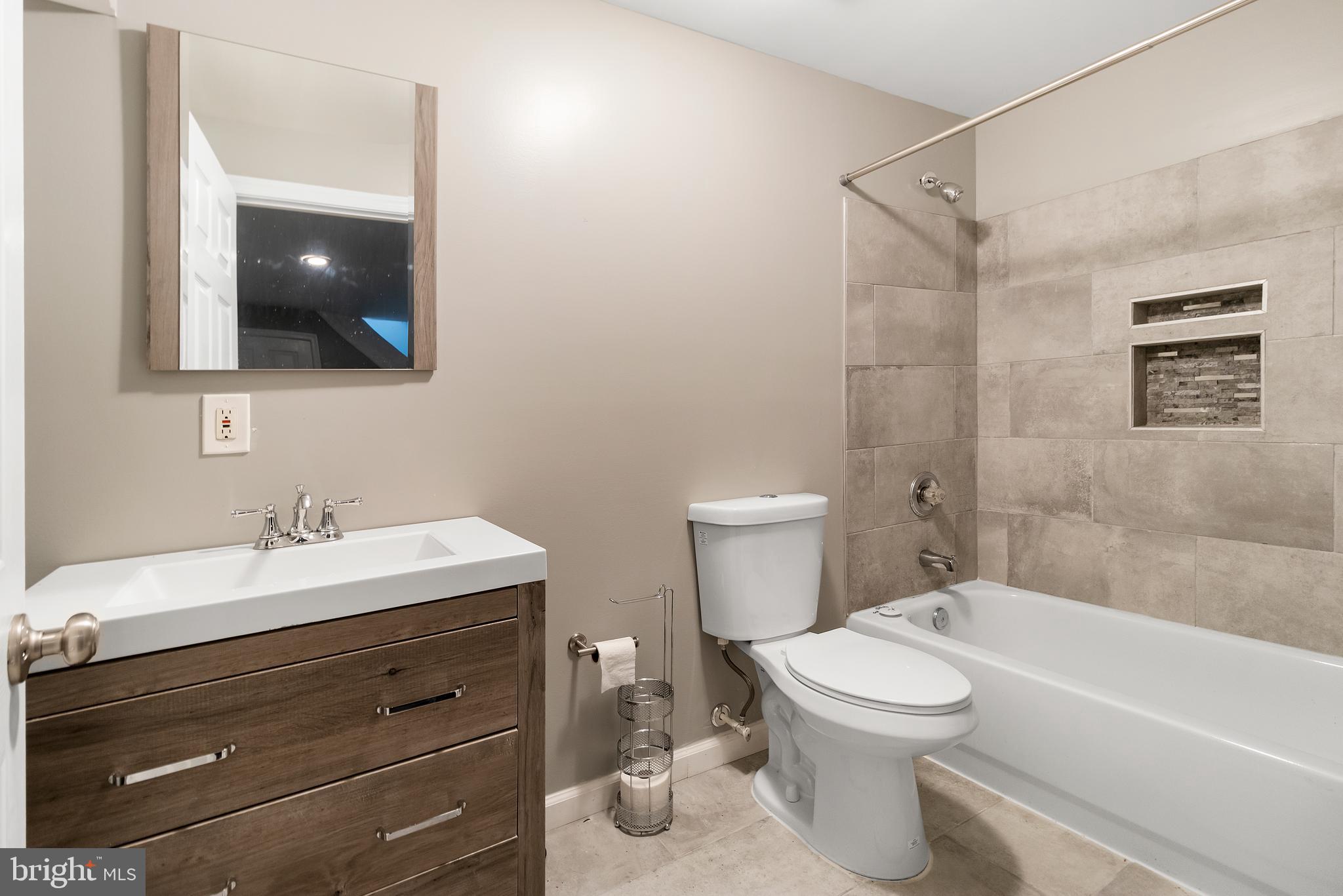 FRANKFORD - Residential