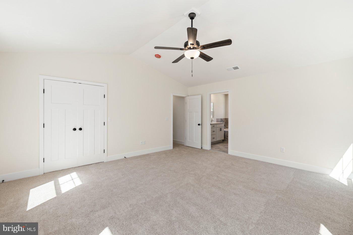 PRESIDENTIAL LAKES - Residential