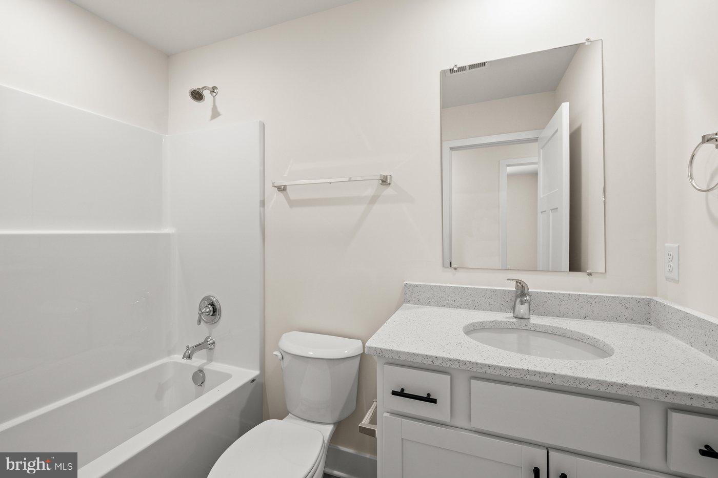 PRESIDENTIAL LAKES - Residential