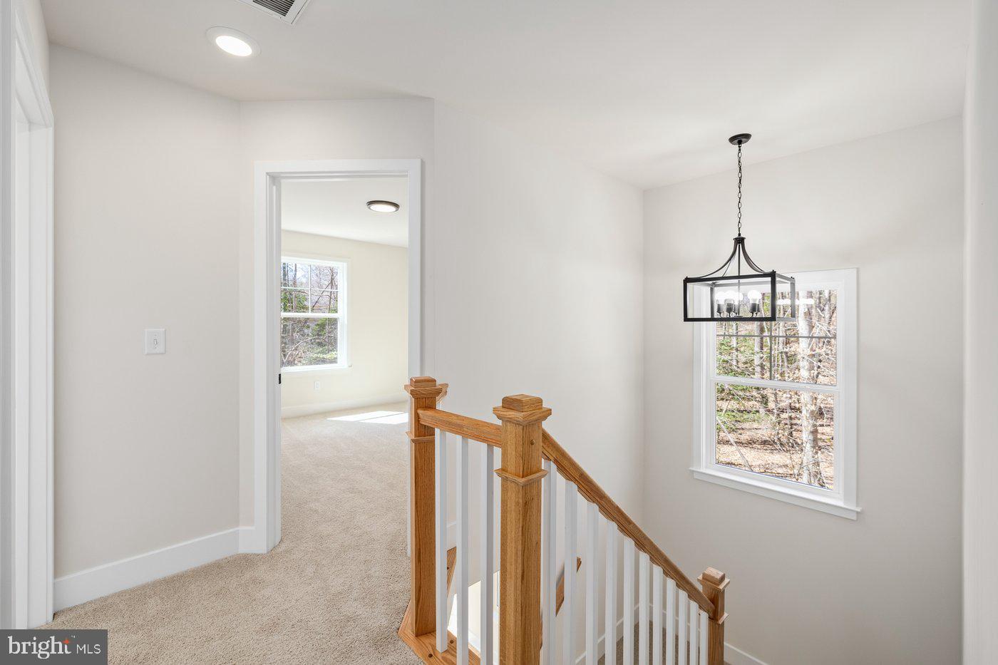 PRESIDENTIAL LAKES - Residential