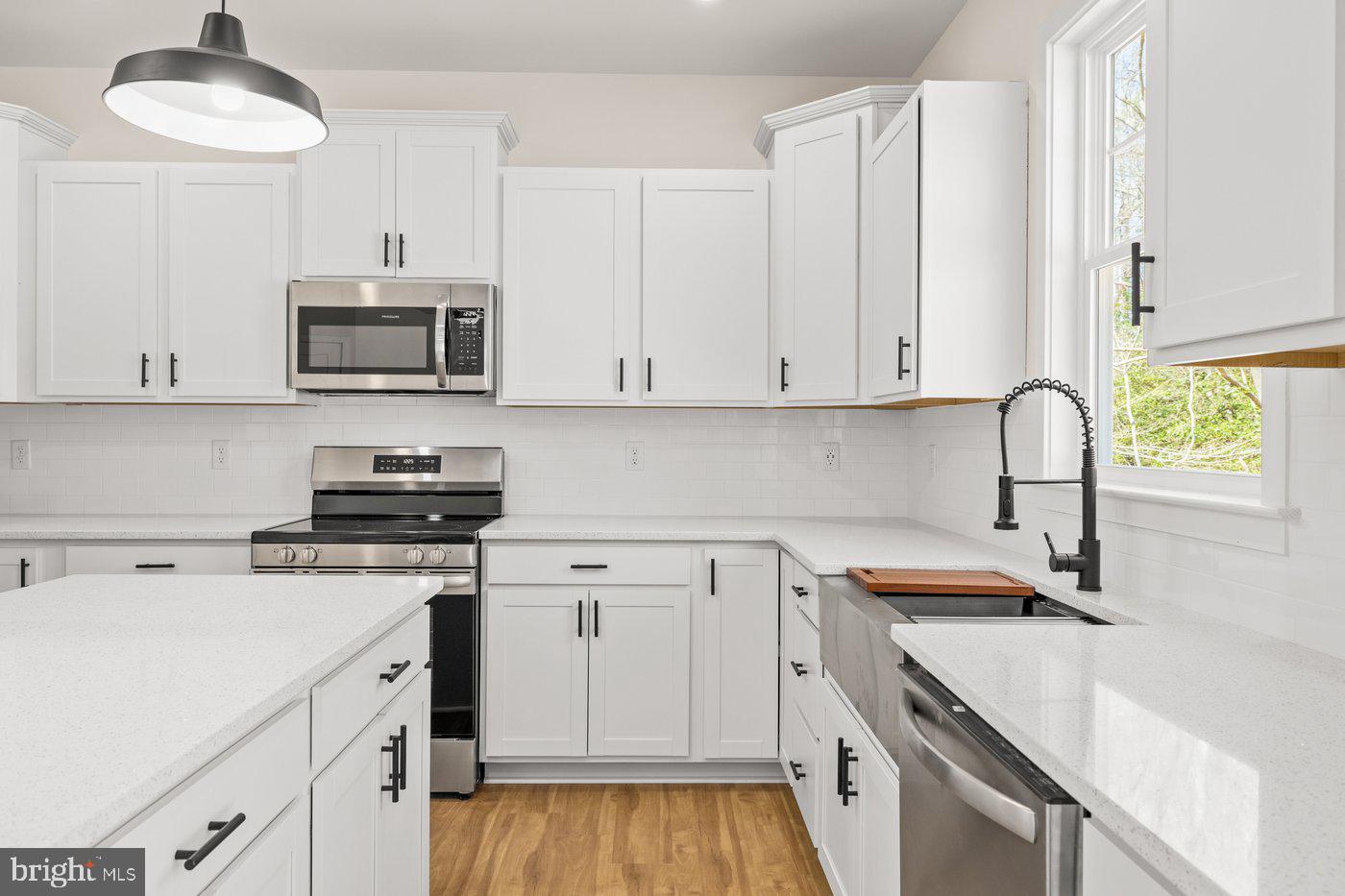 PRESIDENTIAL LAKES - Residential