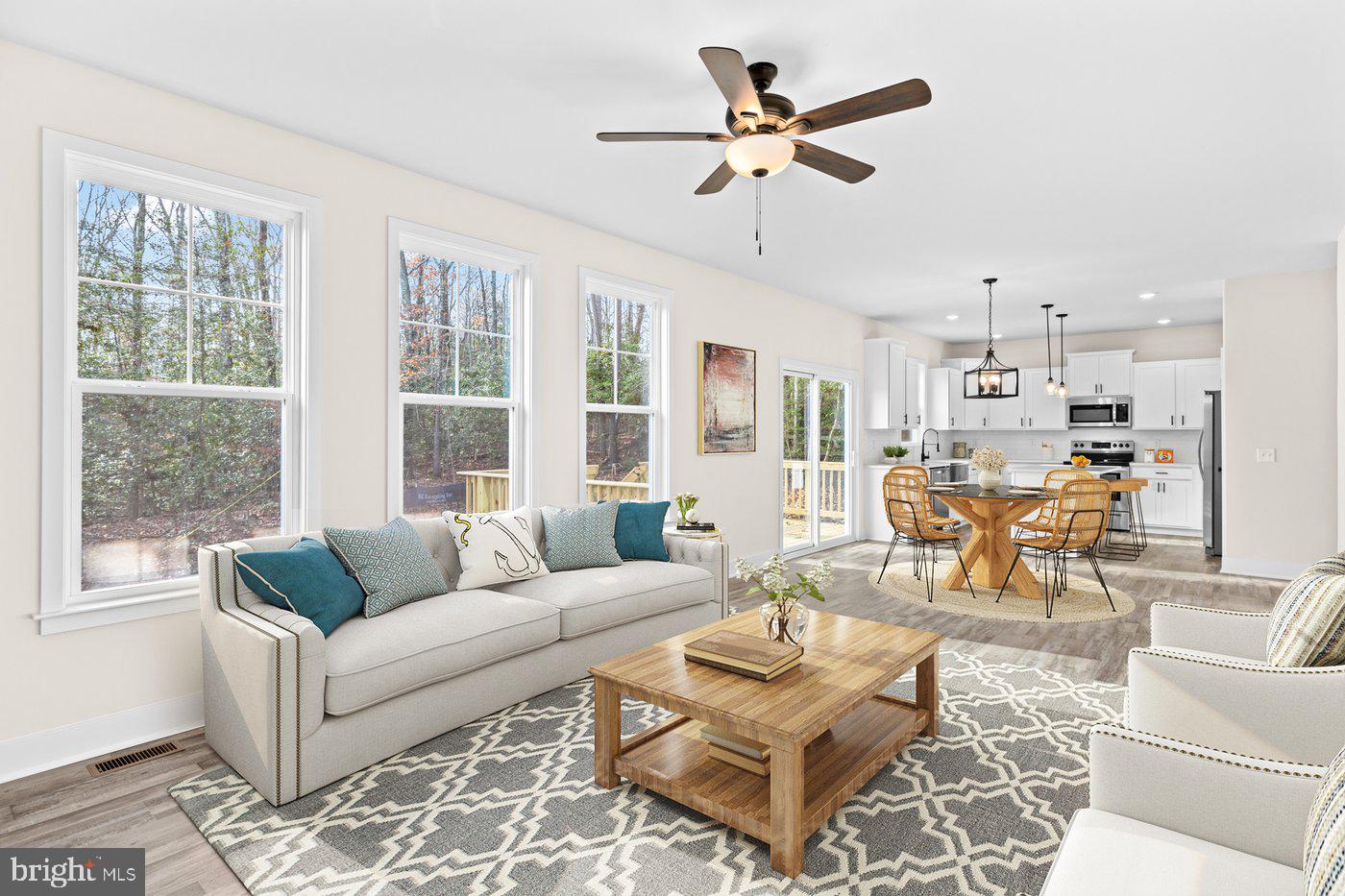 PRESIDENTIAL LAKES - Residential