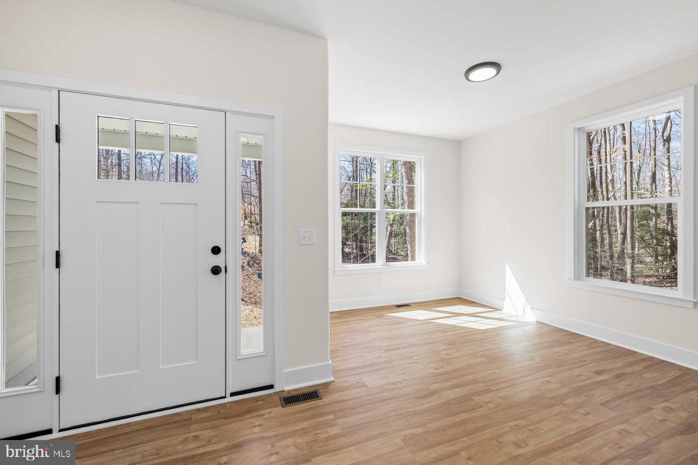 PRESIDENTIAL LAKES - Residential