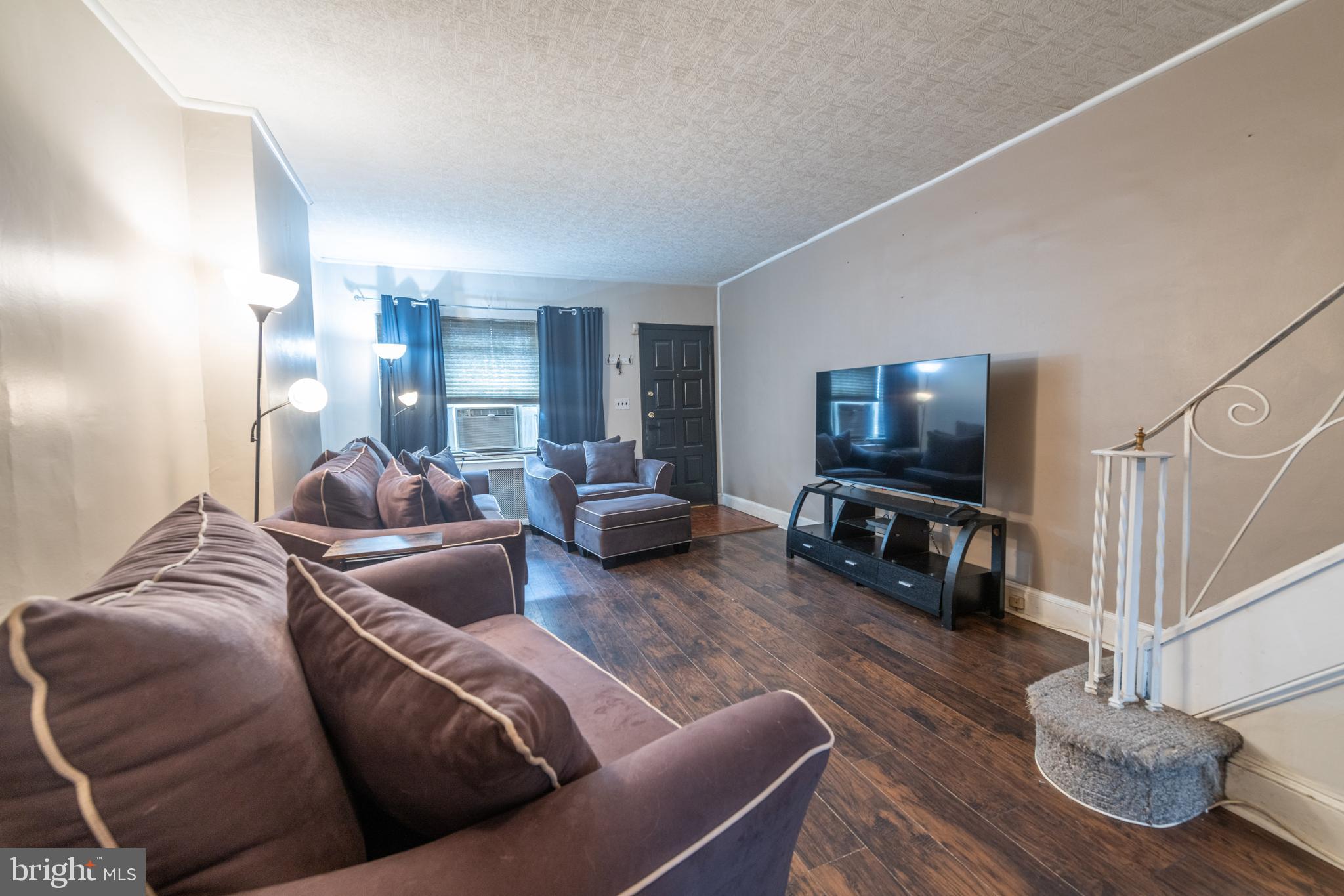 GIRARD ESTATES - Residential