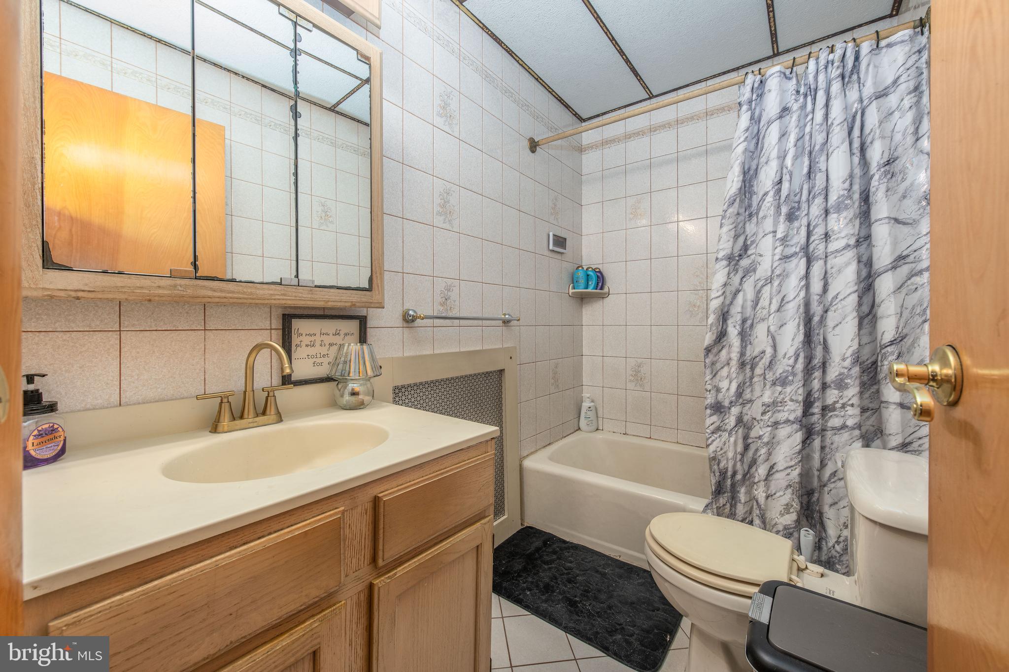 GIRARD ESTATES - Residential