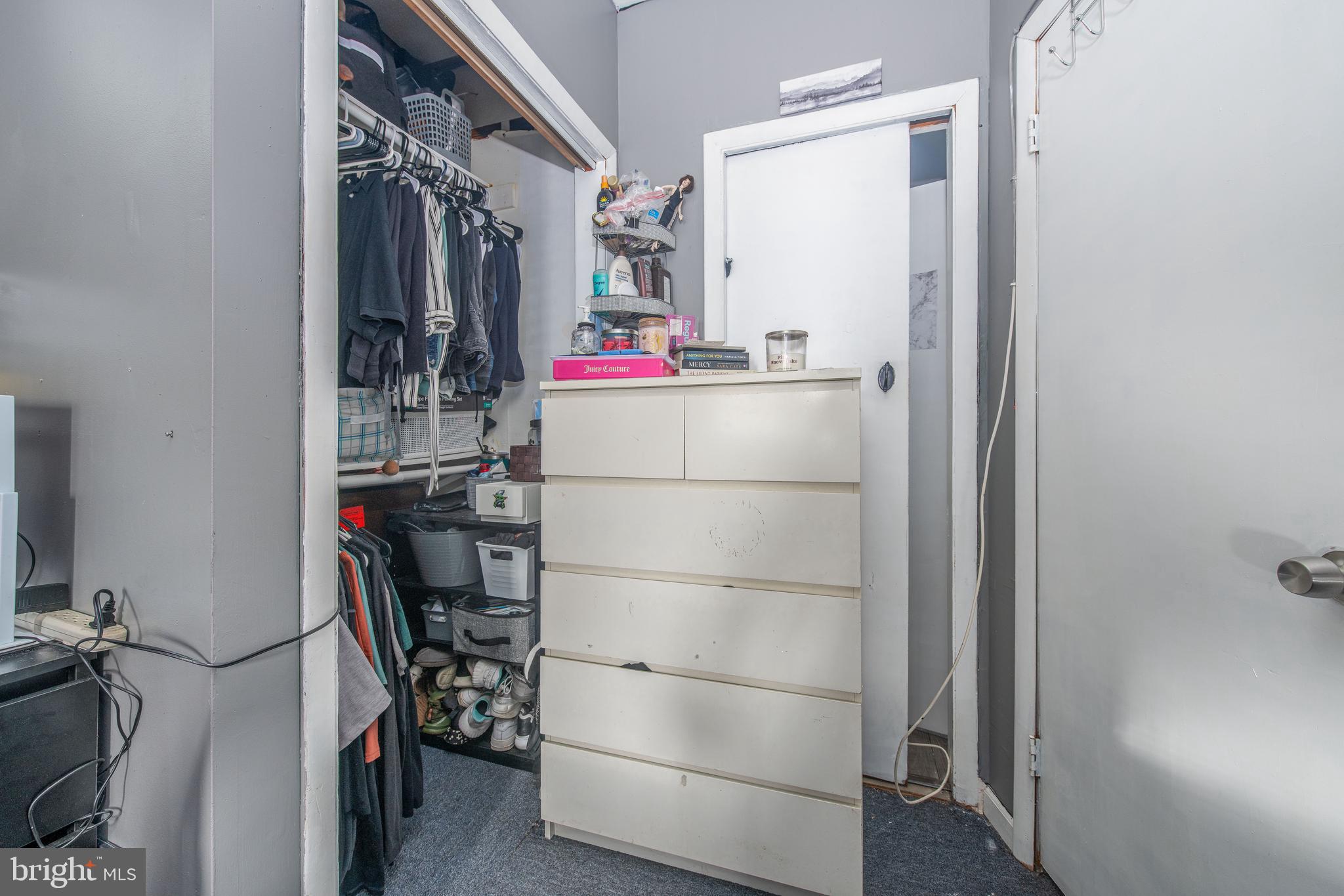 GIRARD ESTATES - Residential