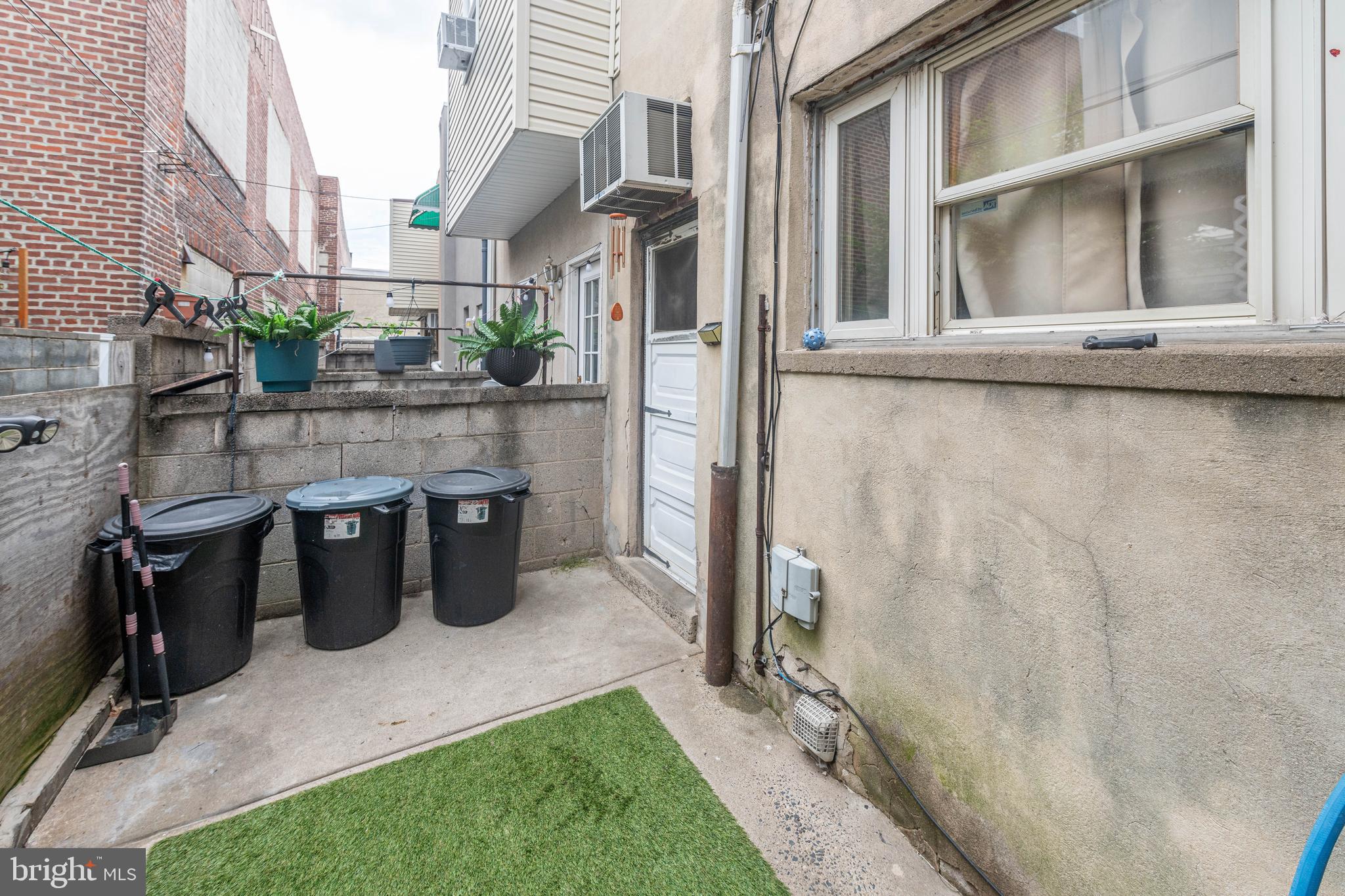 GIRARD ESTATES - Residential