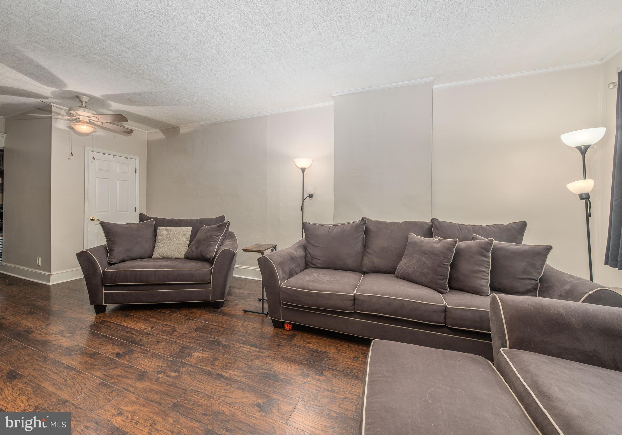 GIRARD ESTATES - Residential