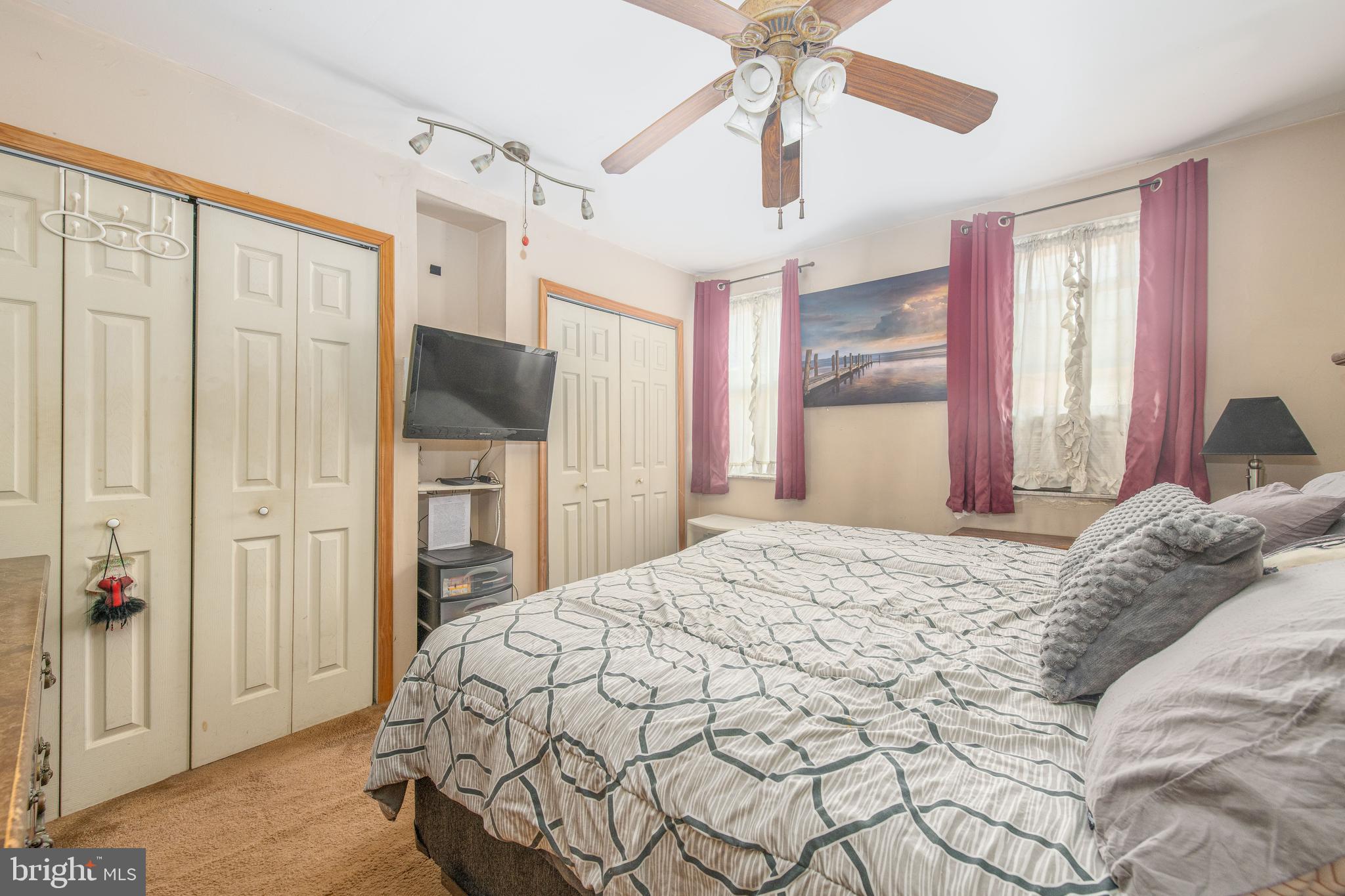 GIRARD ESTATES - Residential