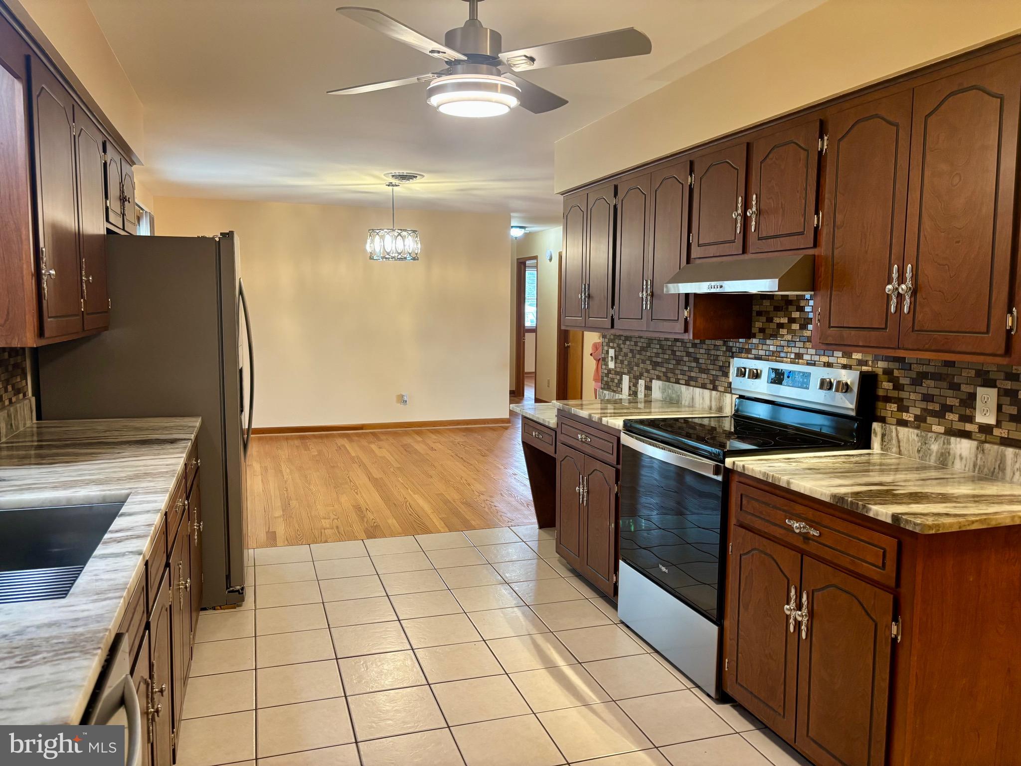 BRIGHTWOOD ACRES - Residential