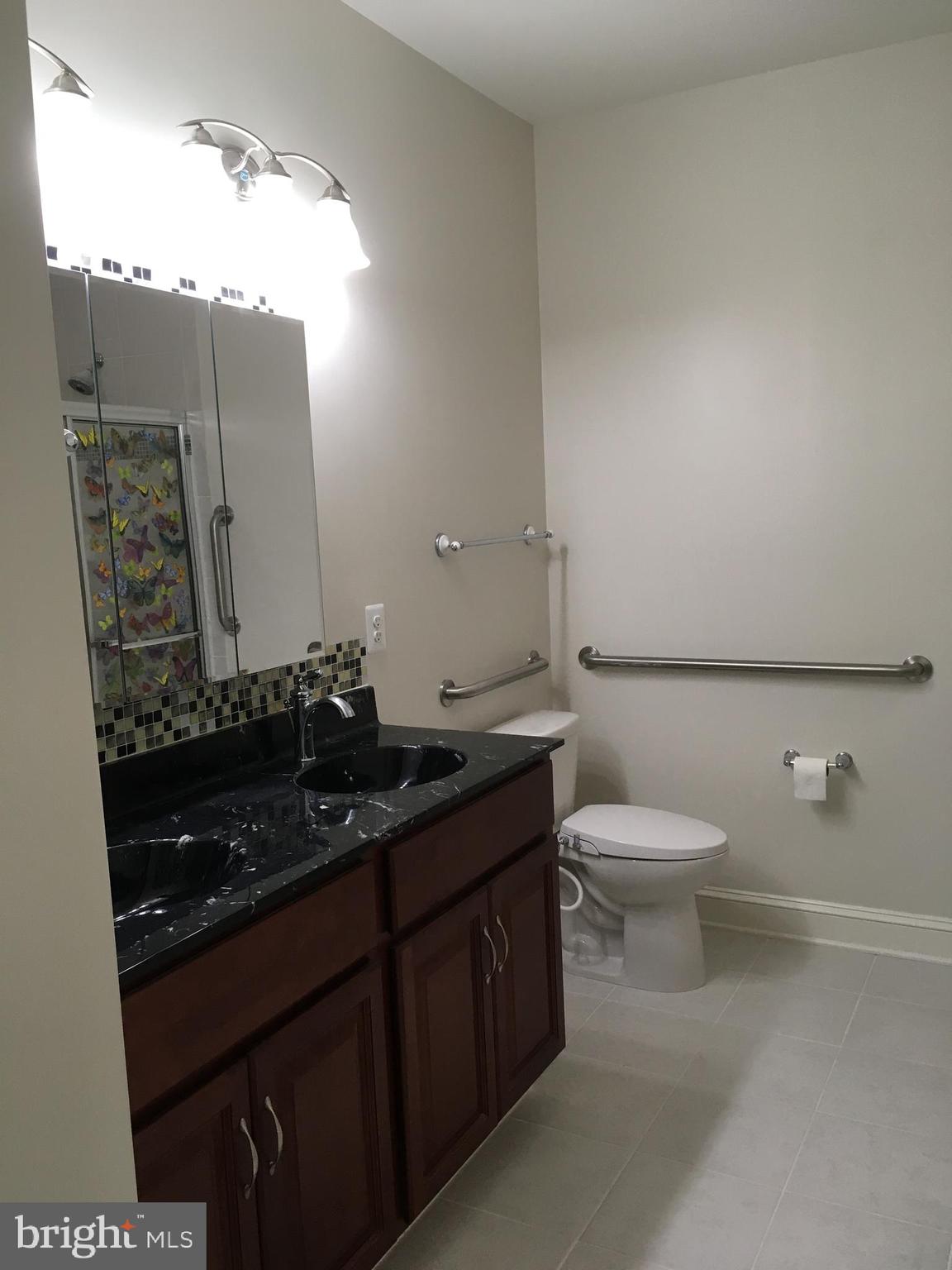 OVERLOOK AT MACPHAIL WOODS - Residential Lease