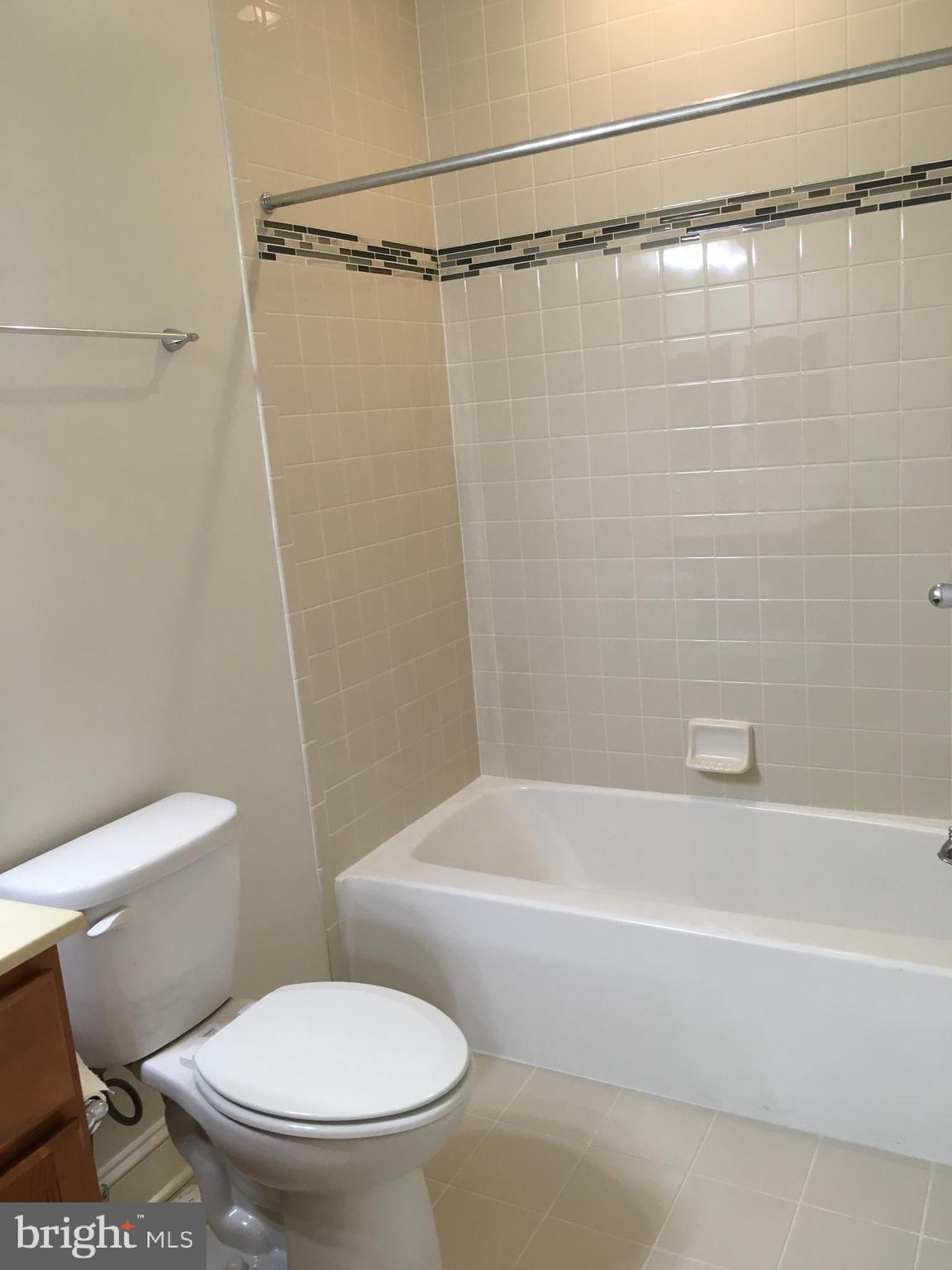 OVERLOOK AT MACPHAIL WOODS - Residential Lease