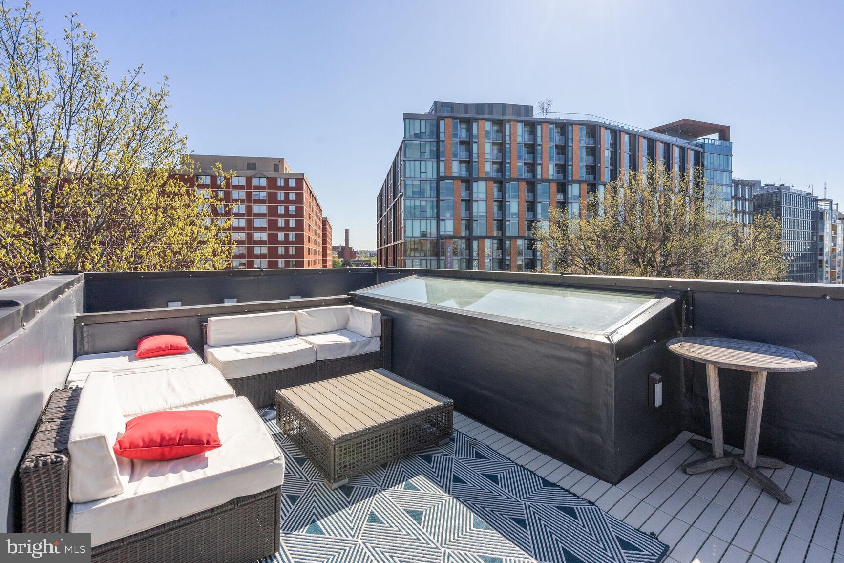 978 FLORIDA AVENUE NW