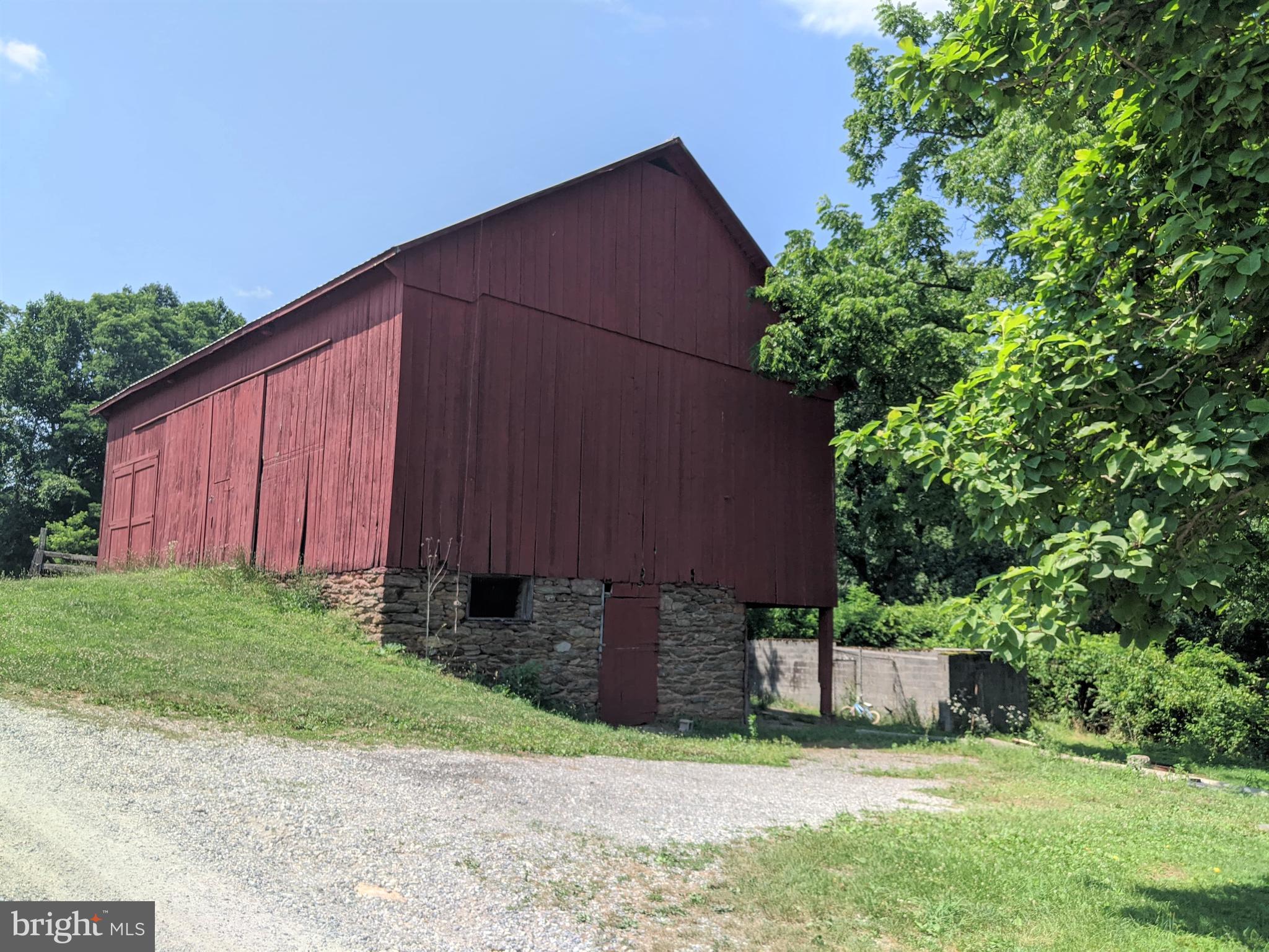 219 CENTER ROAD