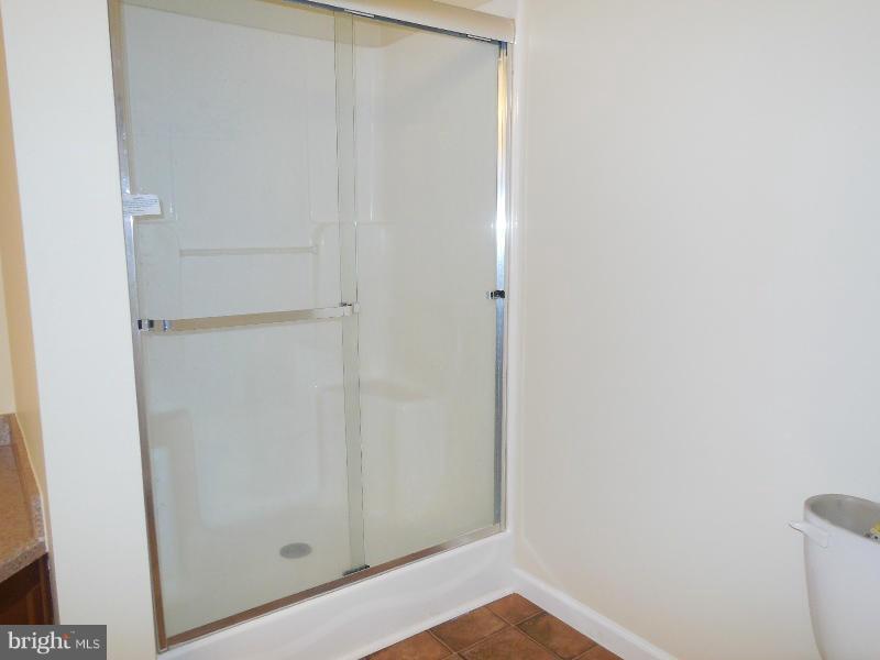 TWIN LAKES EAST - Residential