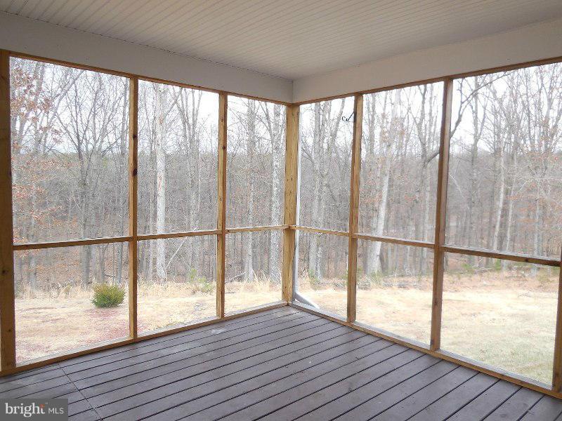 TWIN LAKES EAST - Residential