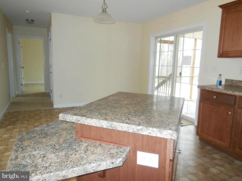 TWIN LAKES EAST - Residential